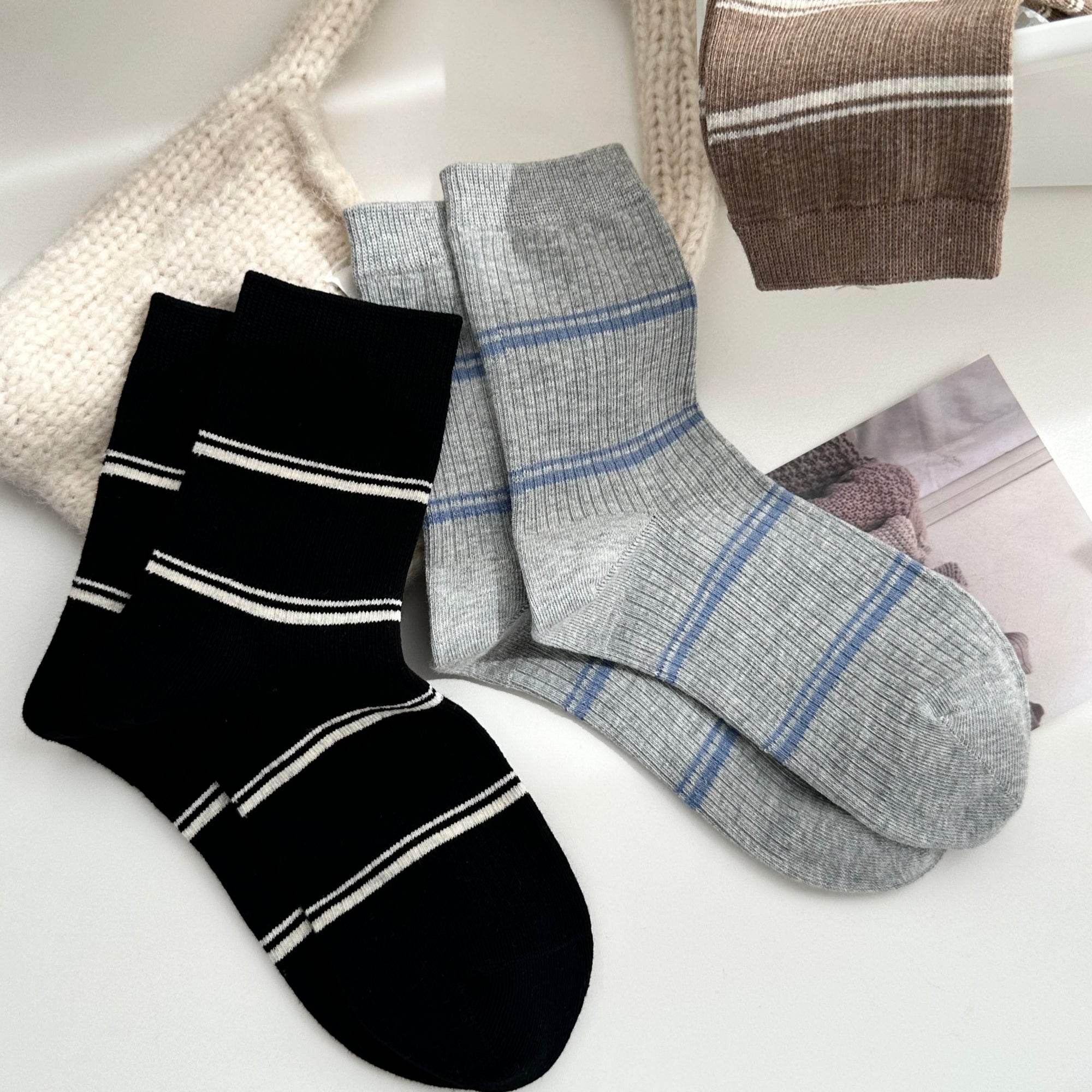 Women's Classic Thin Stripe Ribbed Socks - Single Pair