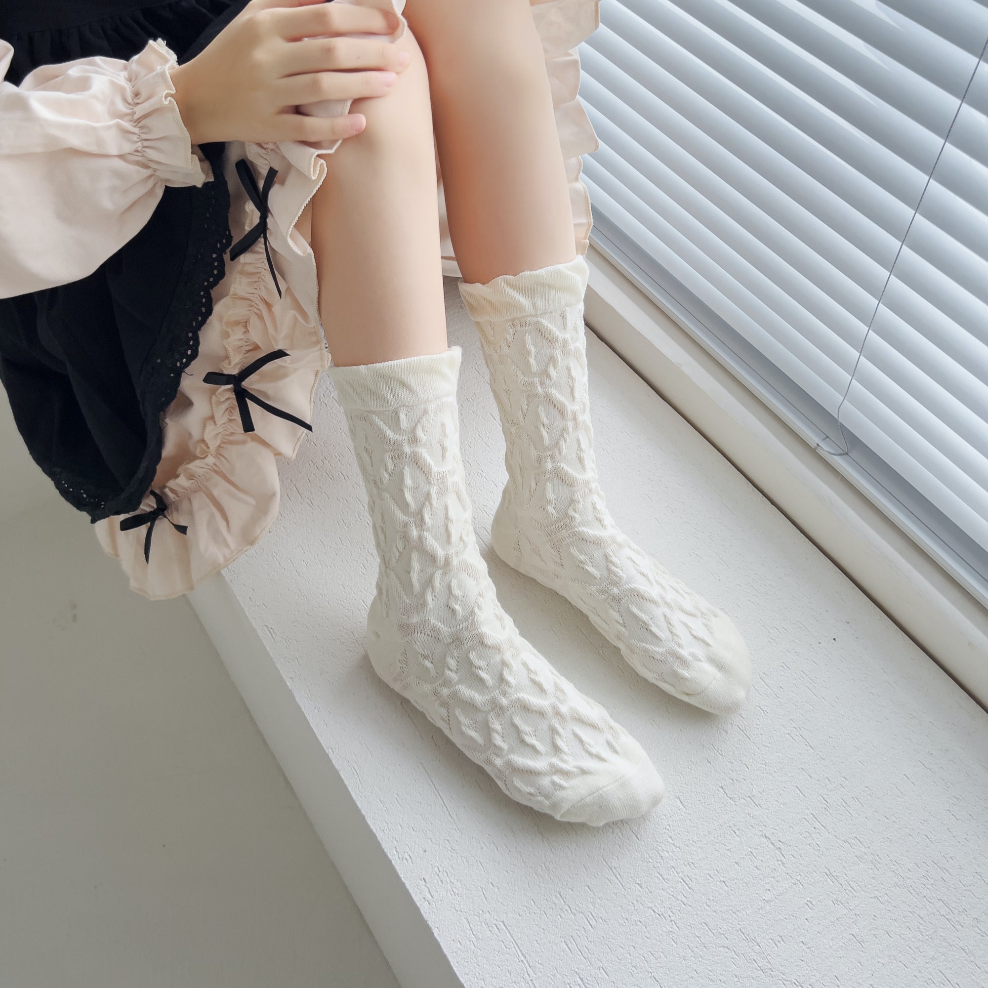 Kid's Dainty Texture Crew Socks - 5 Pairs