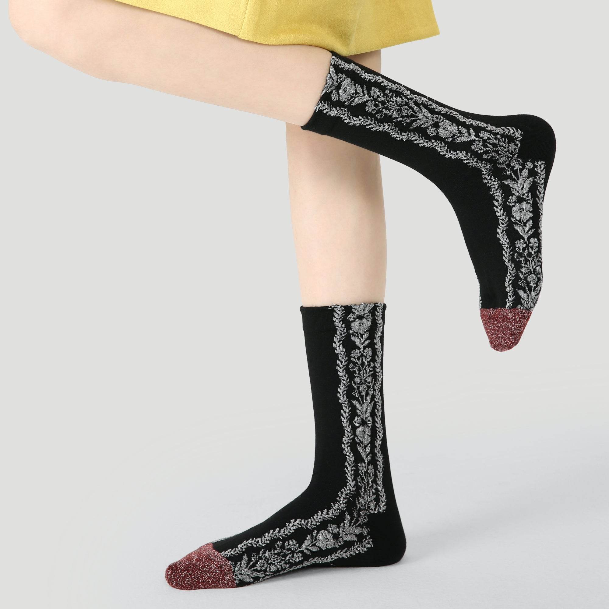 Women's Intricate Floral Crew Socks - 3 pairs