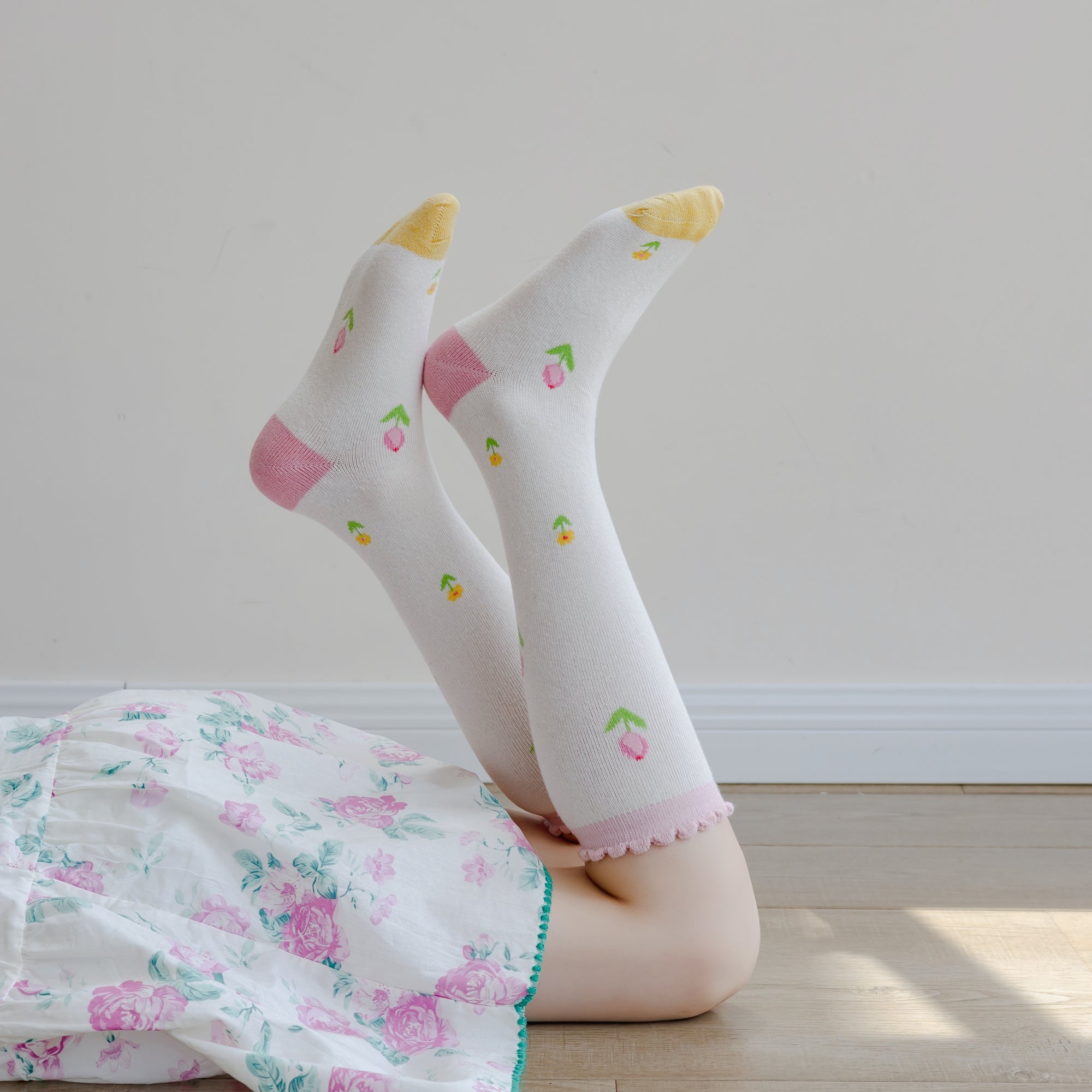 Kid's Girls' Sweet Tulip Floral Knee High Socks - 3 Pairs