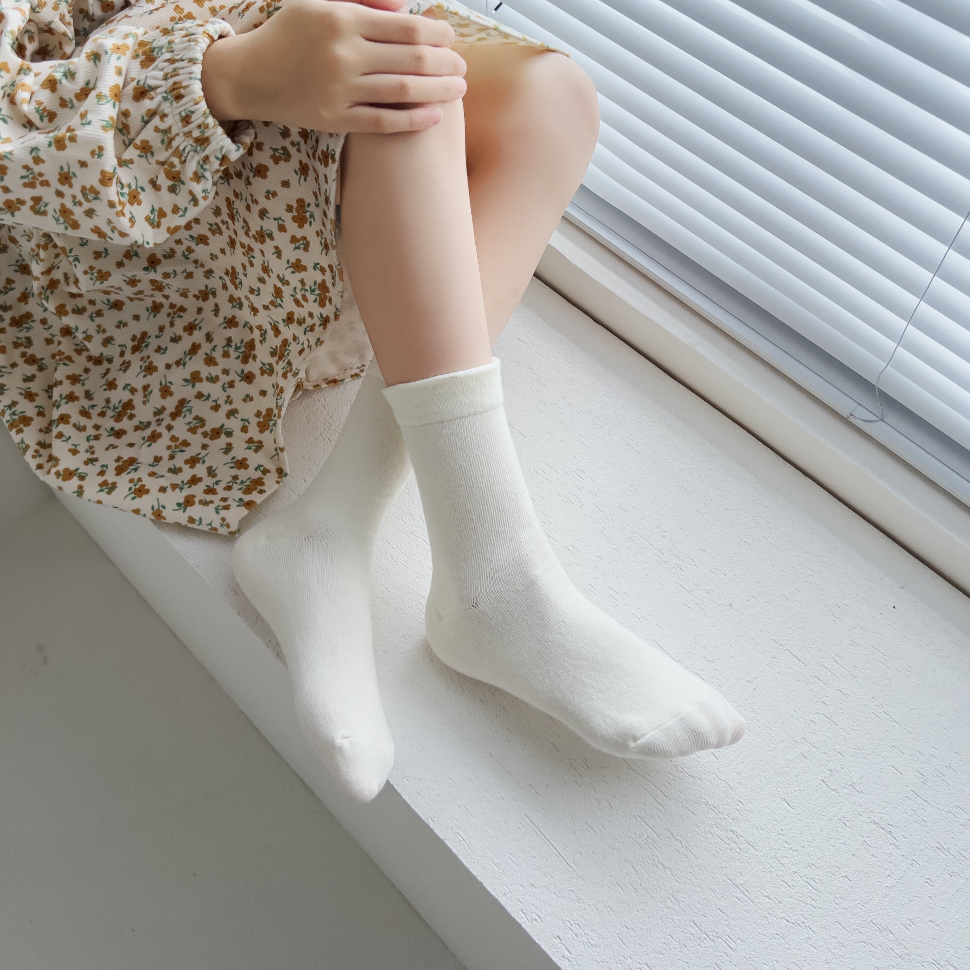 Kid's Solid Pastel Crew Socks - 5 Pairs