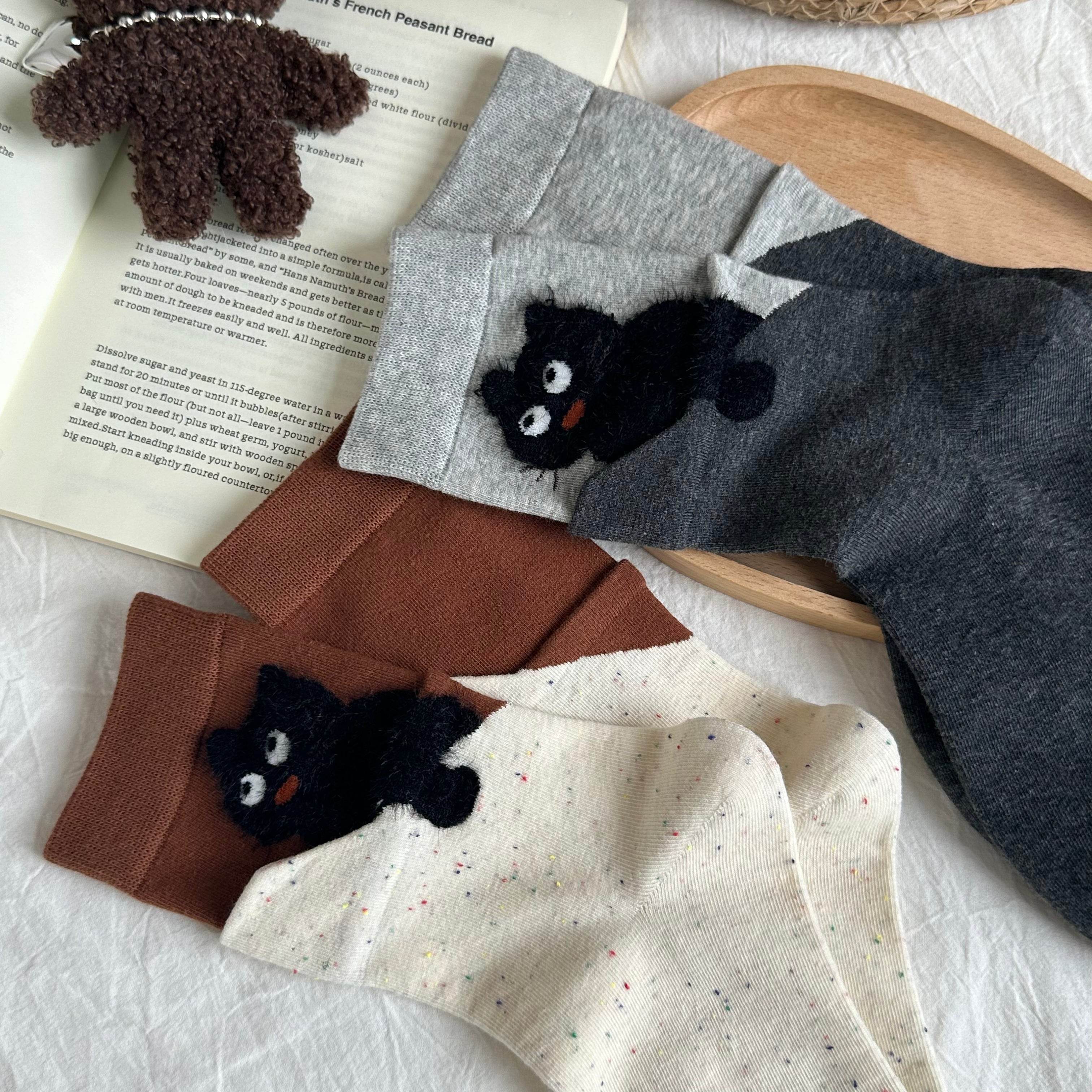 Women's Cute 3D Peeking Cat Socks - Single Pair