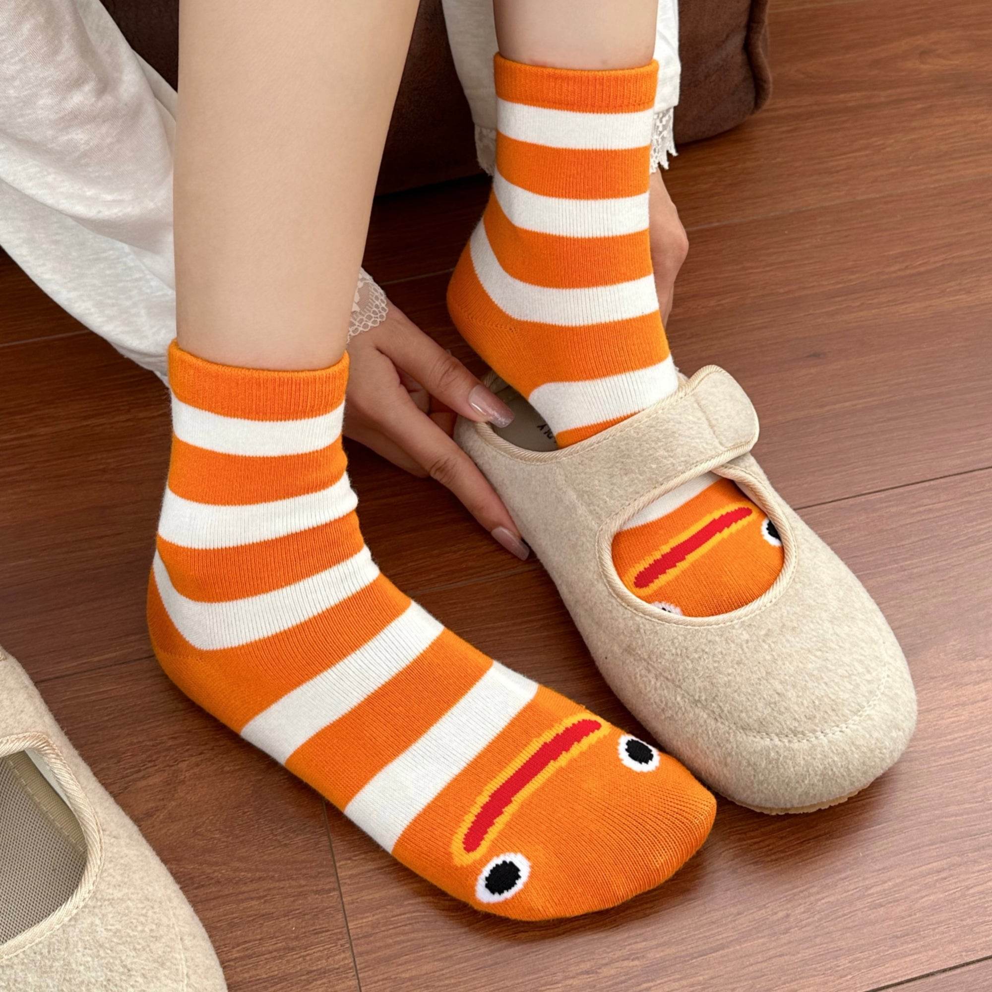 Women's Quirky Eel Combed Cotton Socks - Single Pair