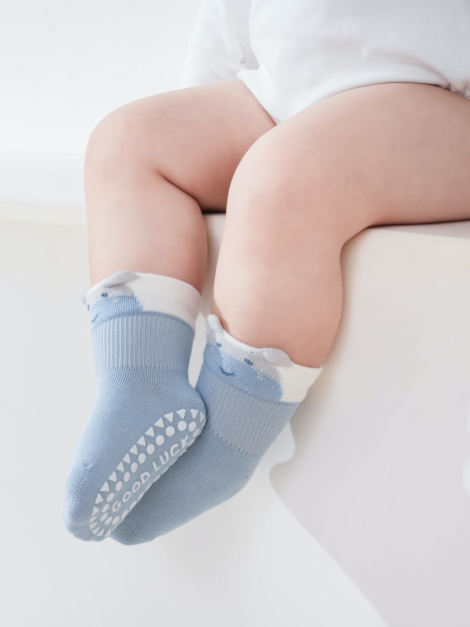 Babies' Pop-Out Pattern Grip Socks-3 Pack