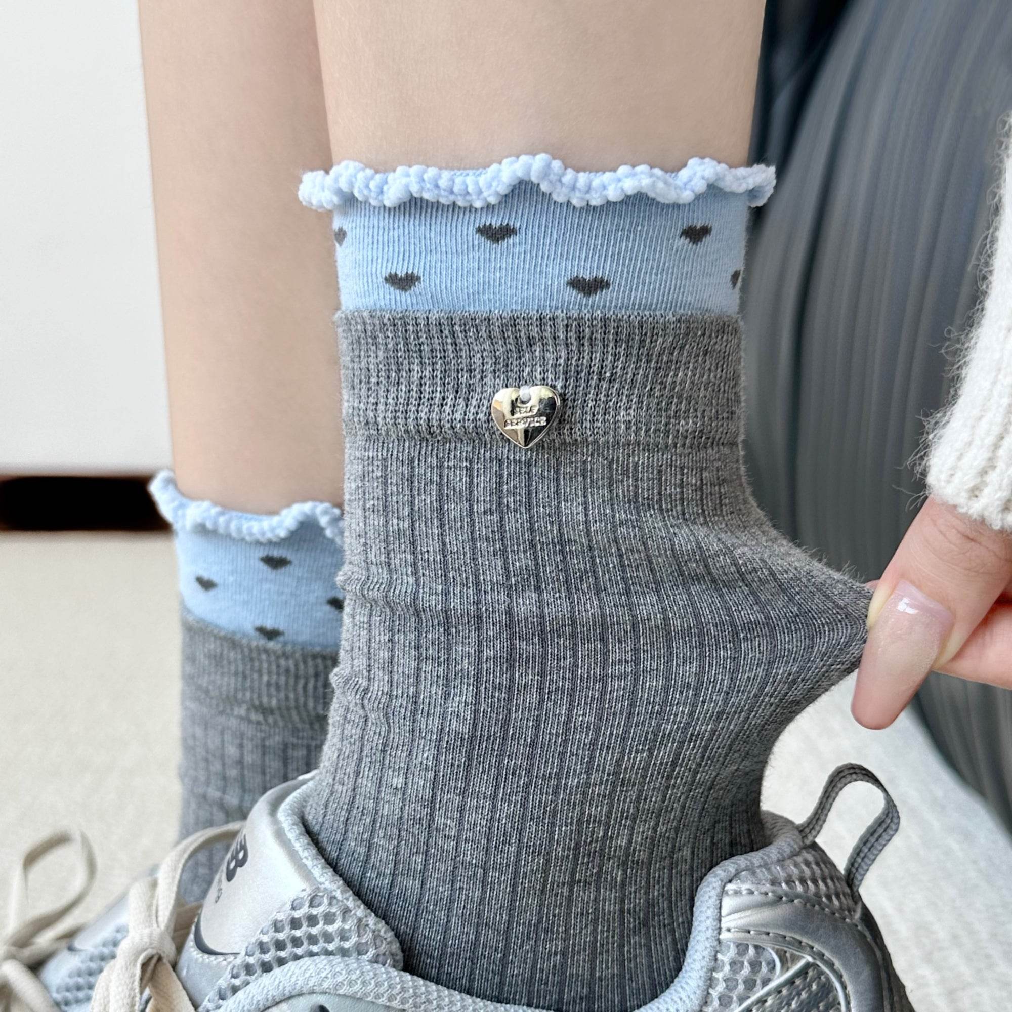 Women's Dainty Heart Charm Ruffle Socks - Single Pair