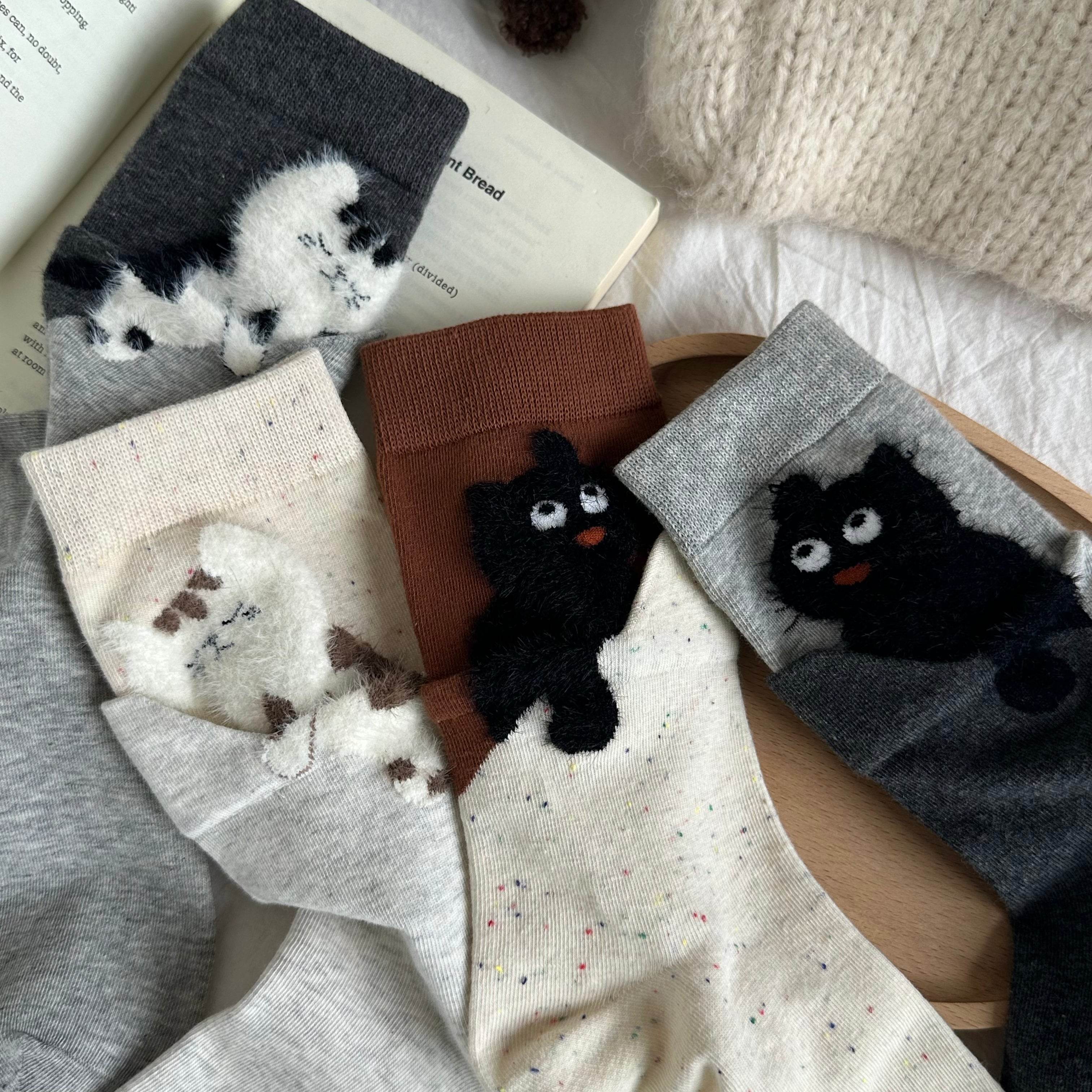 Women's Cute 3D Peeking Cat Socks - Single Pair