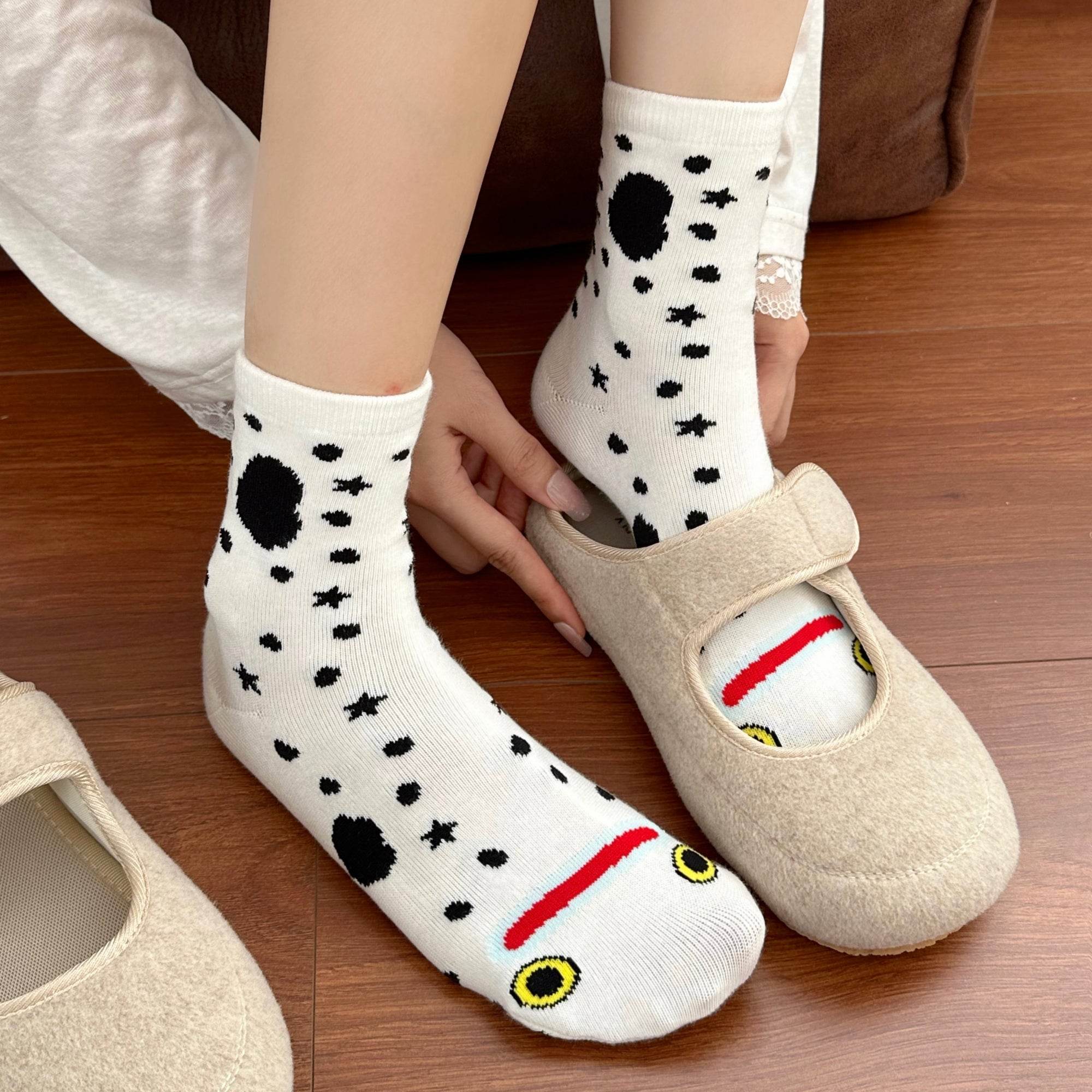 Women's Quirky Eel Combed Cotton Socks - Single Pair