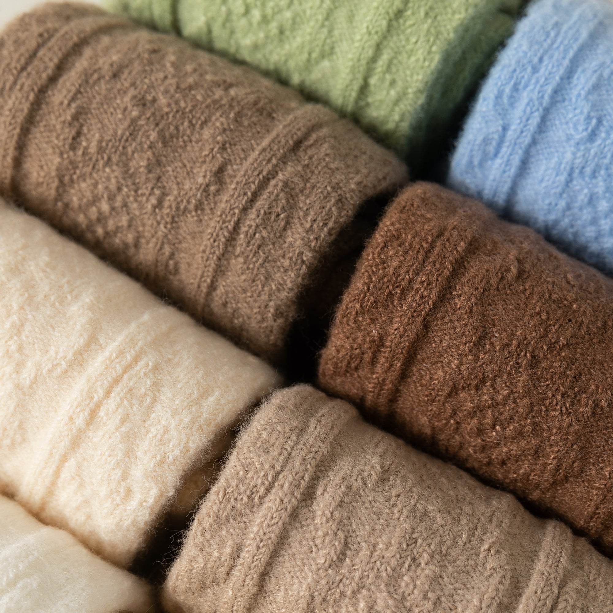 Women's Cozy Cable Knit Crew Socks - 4 Pairs