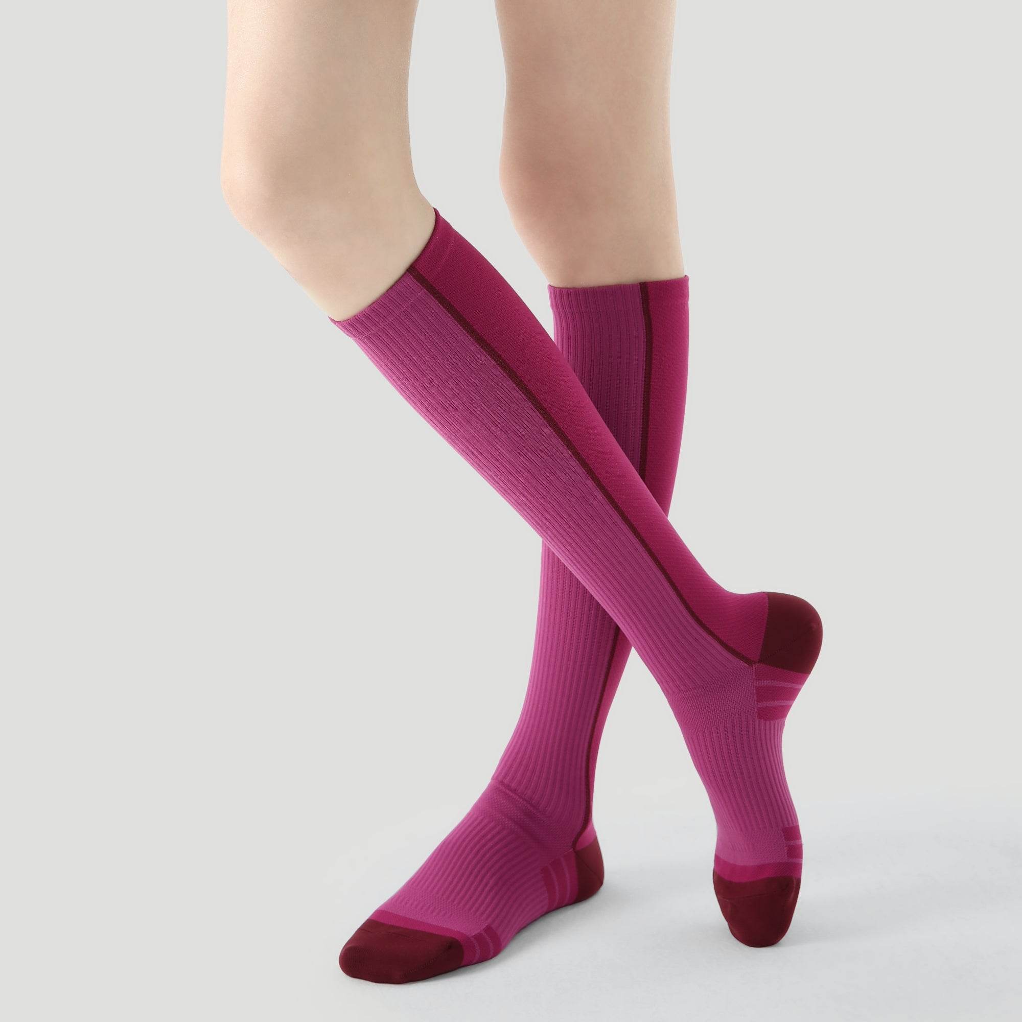 Women's Performance Knee-High Hiking Socks - Magenta