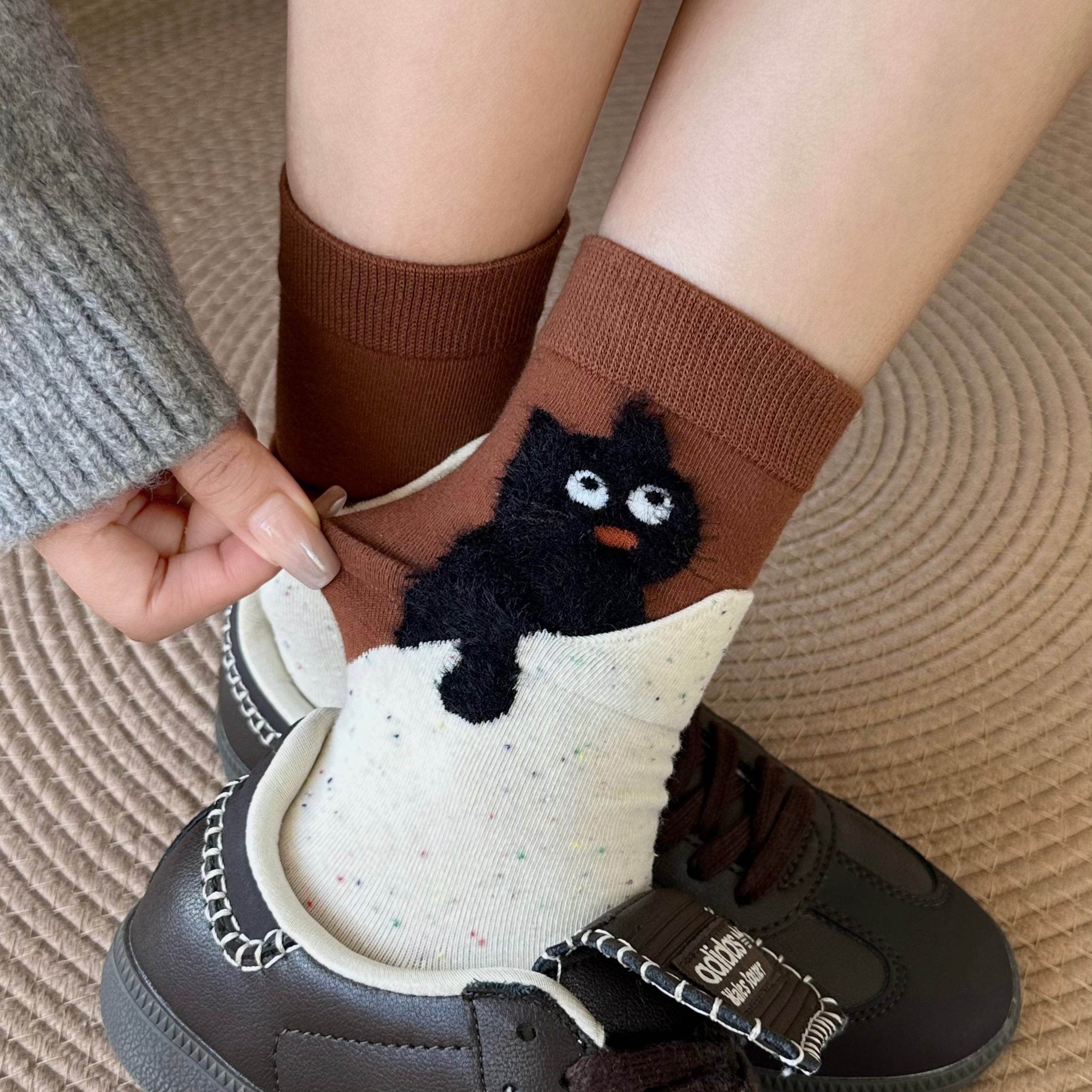 Women's Cute 3D Peeking Cat Socks - Single Pair