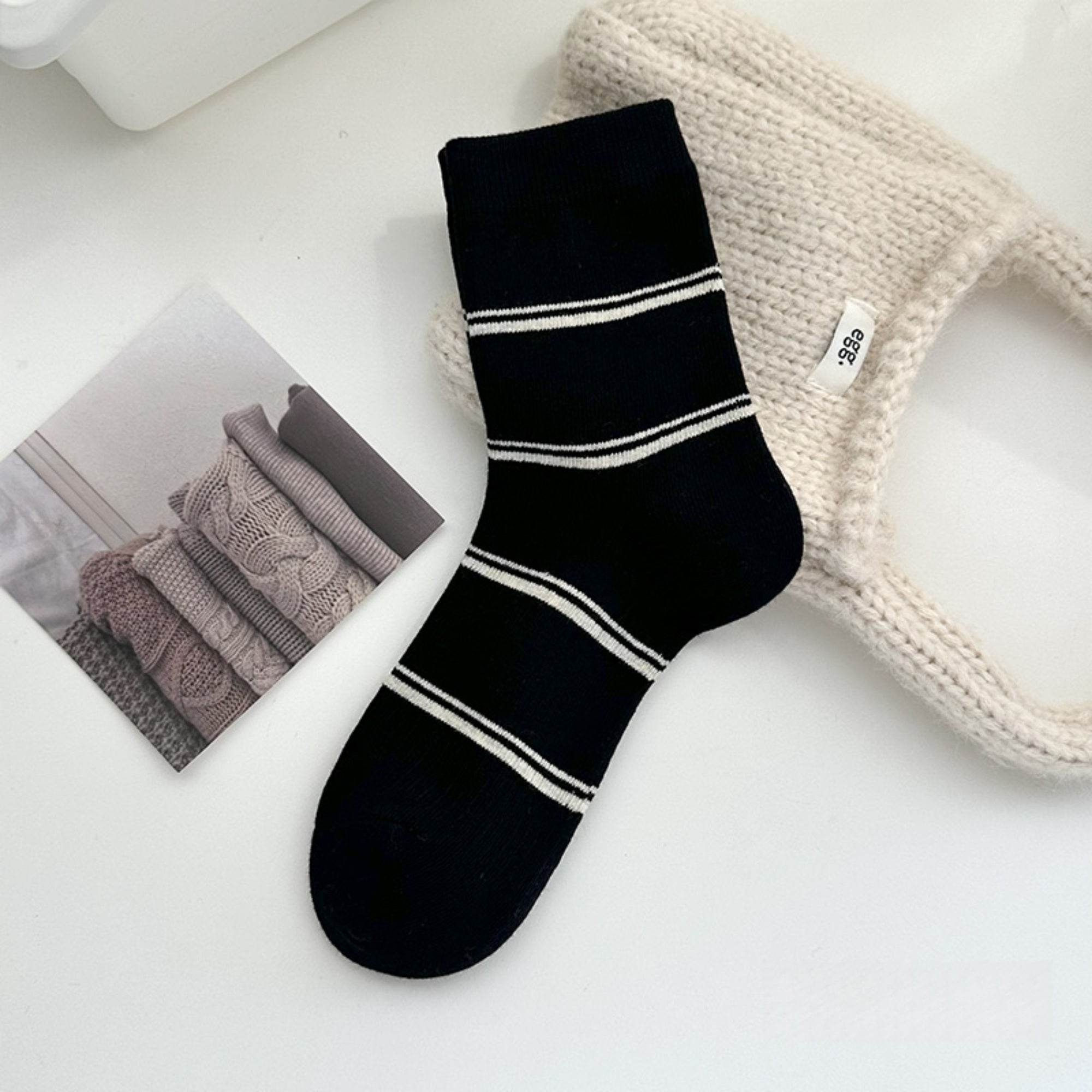 Women's Classic Thin Stripe Ribbed Socks - Single Pair