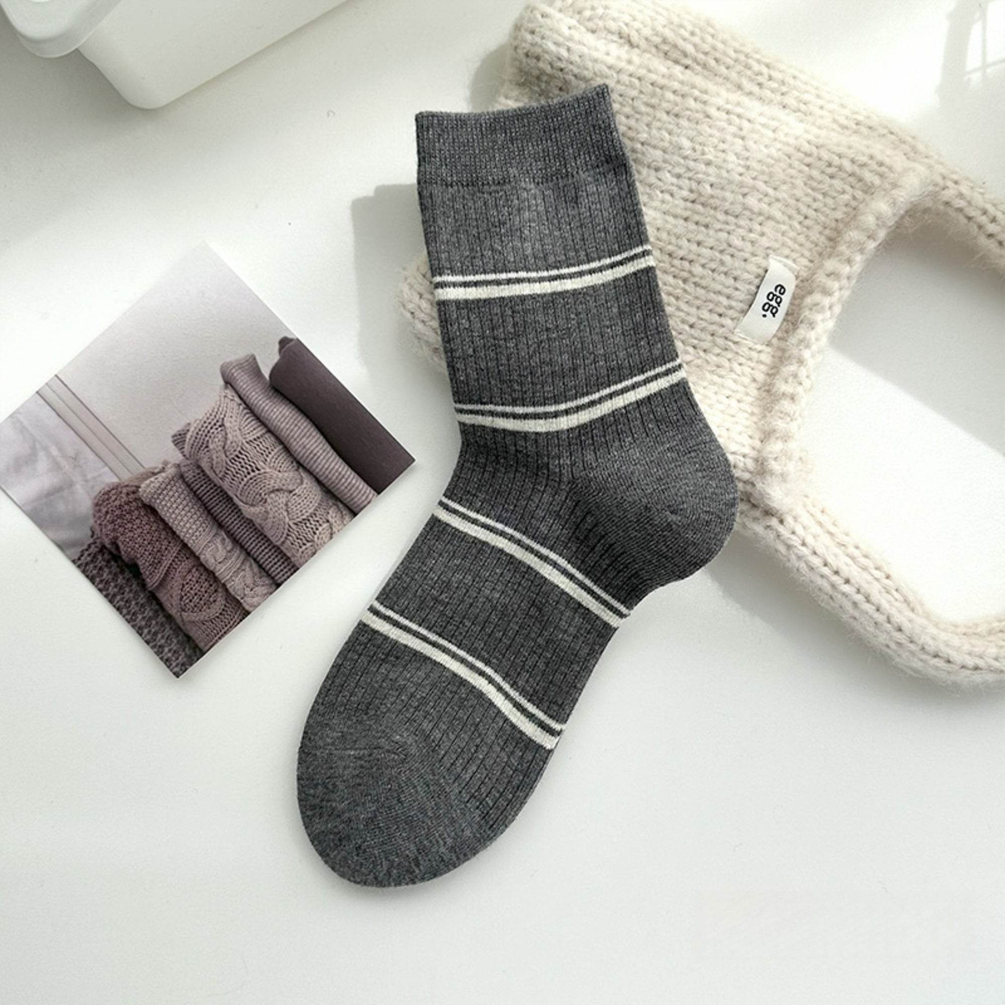 Women's Classic Thin Stripe Ribbed Socks - Single Pair