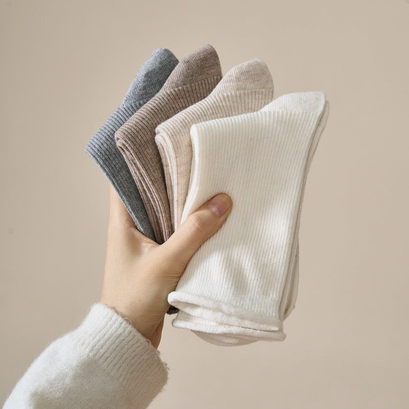 Travel Smart: Why the Right Socks Are Your Best Travel Companion