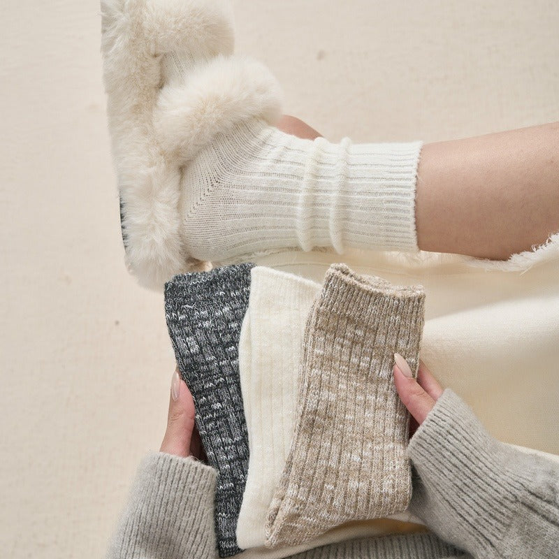 Seasonal Style: How the Right Socks Keep You Comfortable All Year