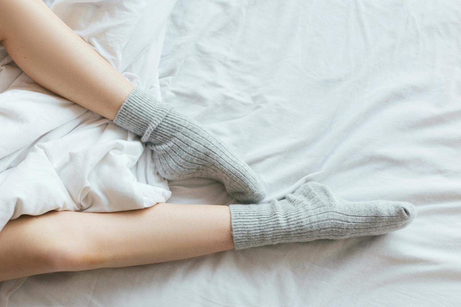 Cozy Meets Chic: How the Right Socks Transform Your Home Life