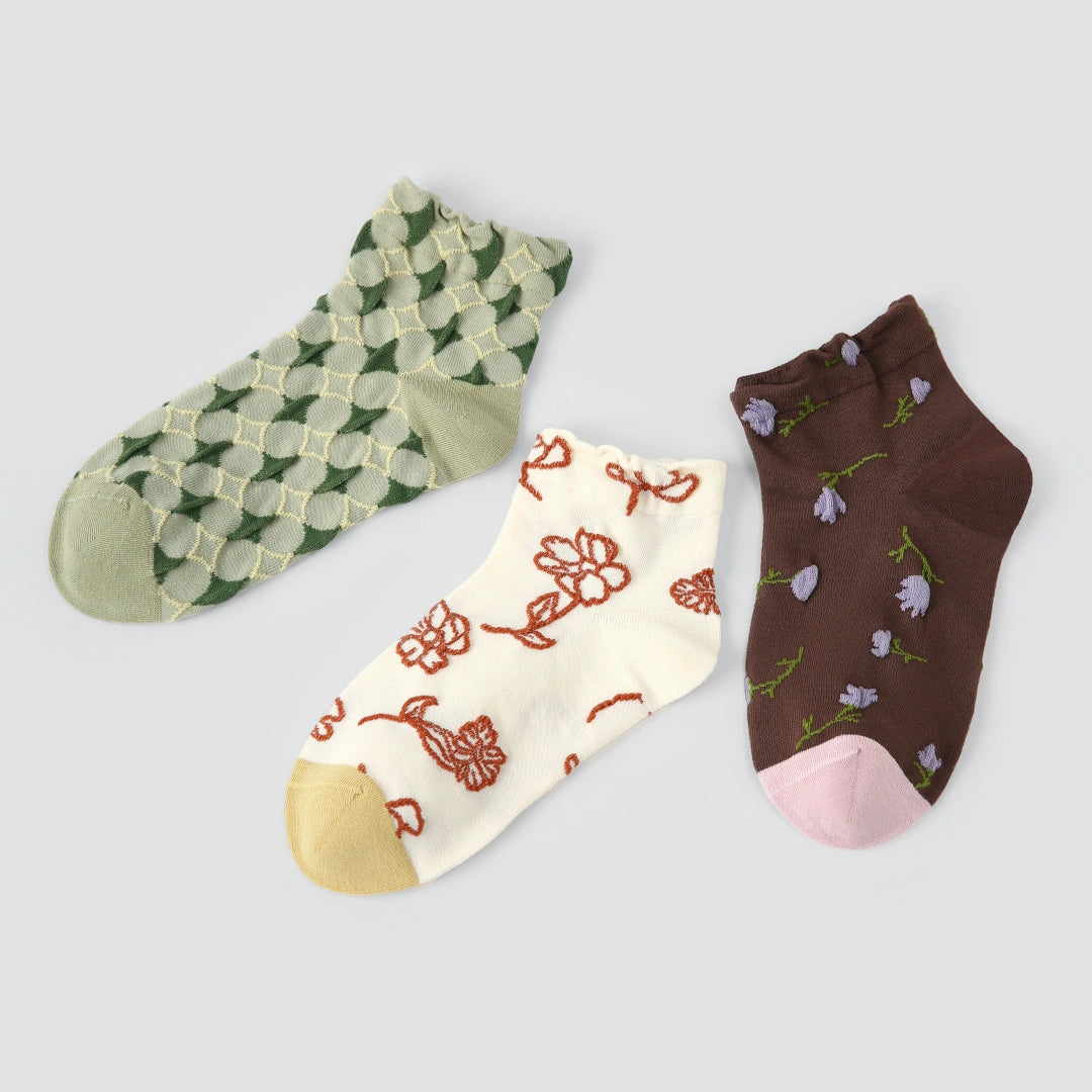 Vintage Floral Embossed Ankle Socks 3-Pack