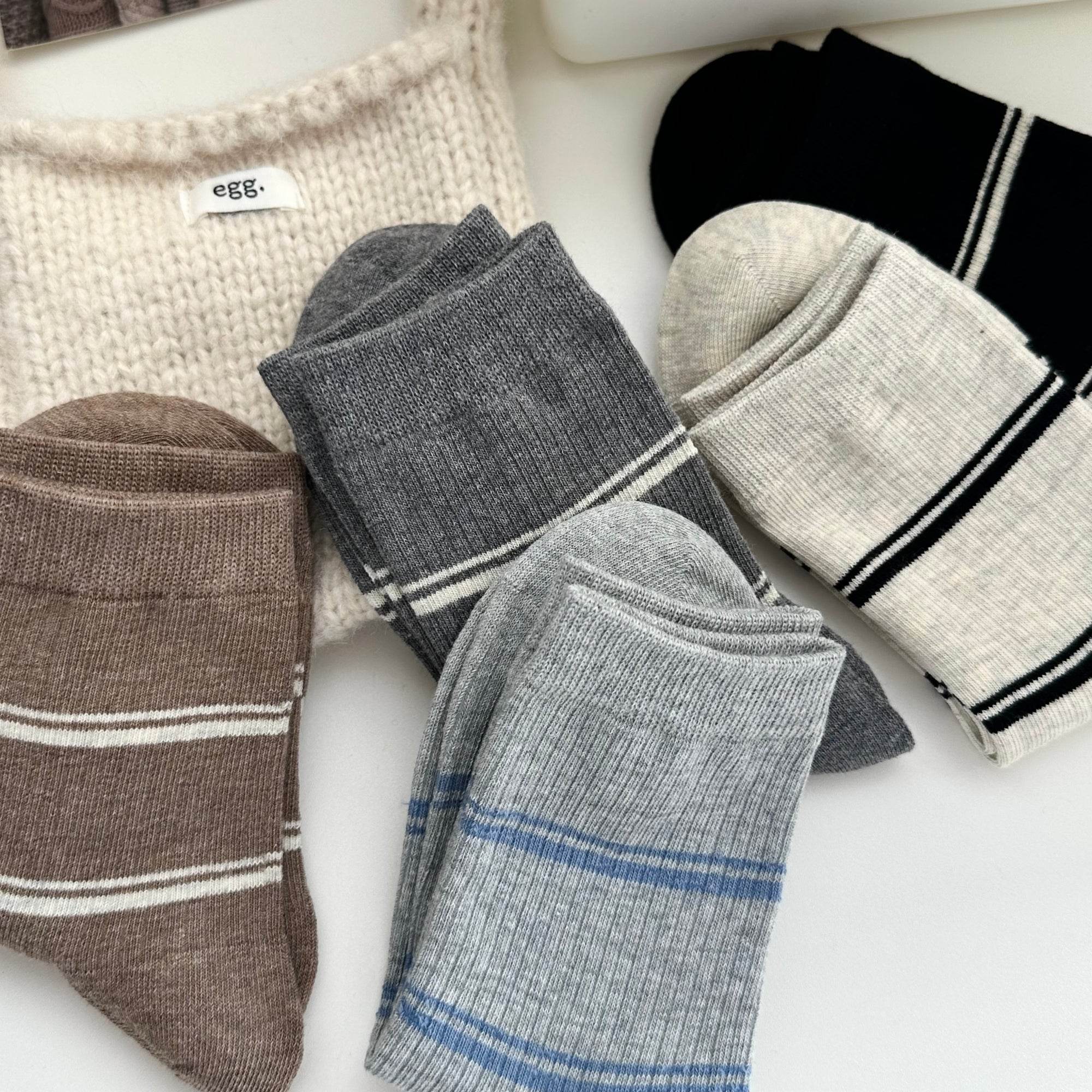 Women's Classic Thin Stripe Ribbed Socks - Single Pair