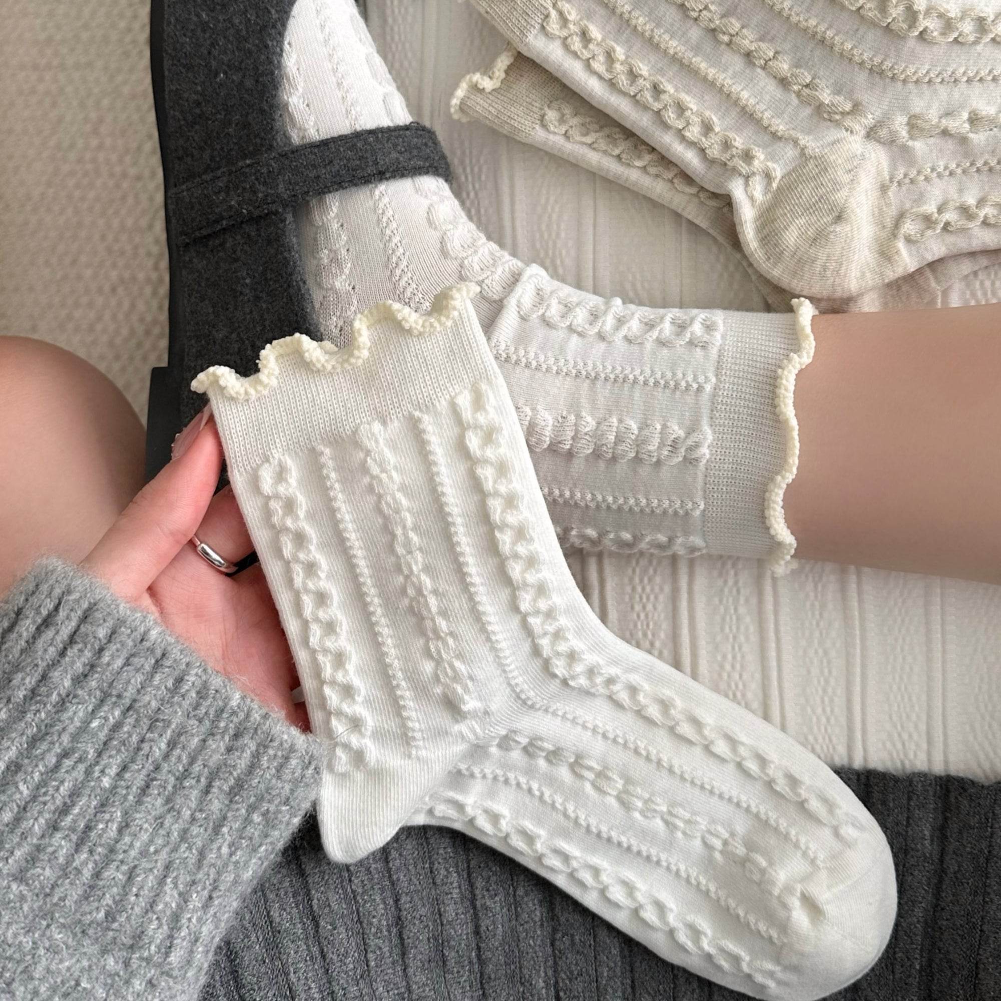 Women's Frilly Lettuce Edge Crew Socks - Single Pair