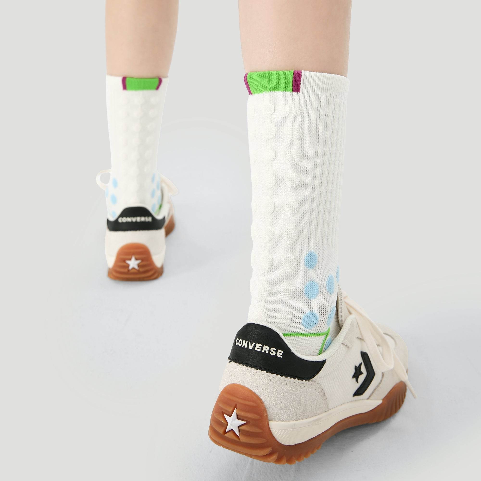 Women's Performance Cushioned Crew Socks - White