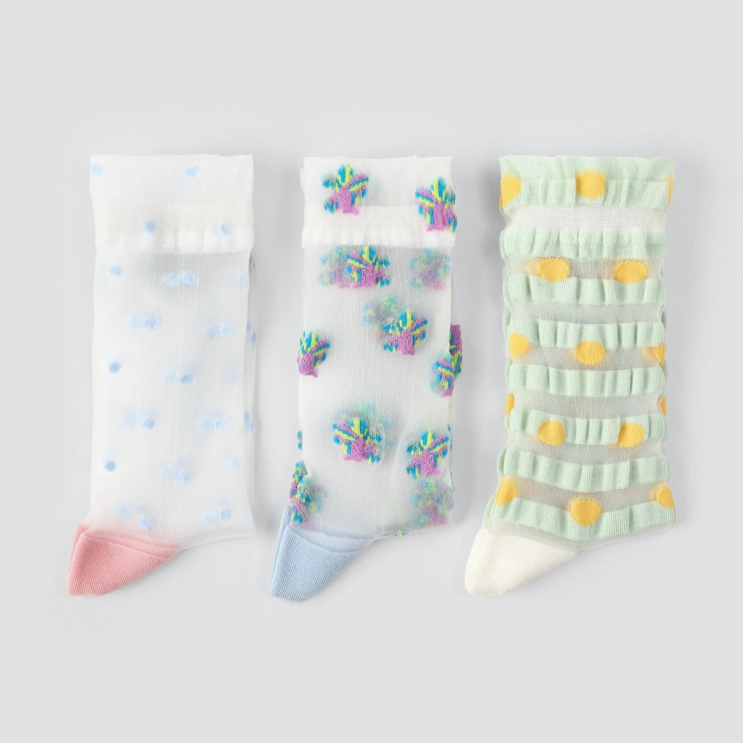 Aura Wave Retro Sheer Graphic Socks 3-Pack - sock set showing secure grip comfort