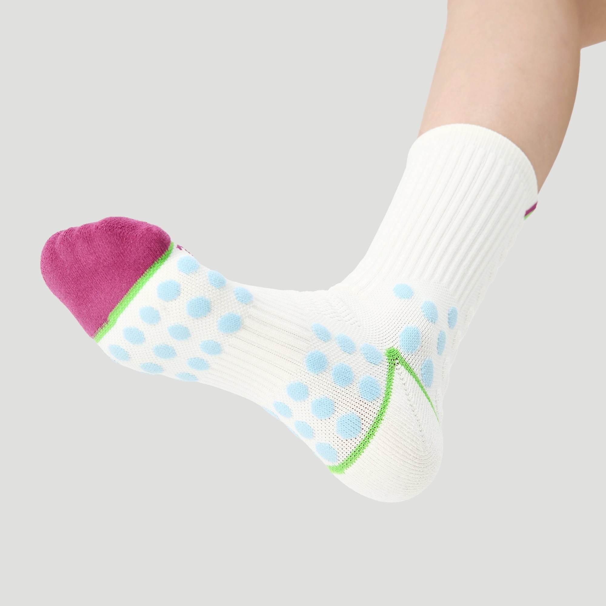 Women's Performance Cushioned Crew Socks - White