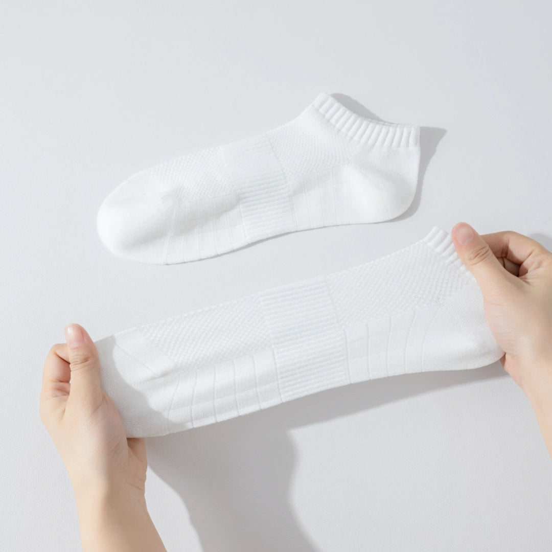 "Titan Mesh" Big & Tall Men's Low-Cut Socks - product photo showing breathable mesh comfort
