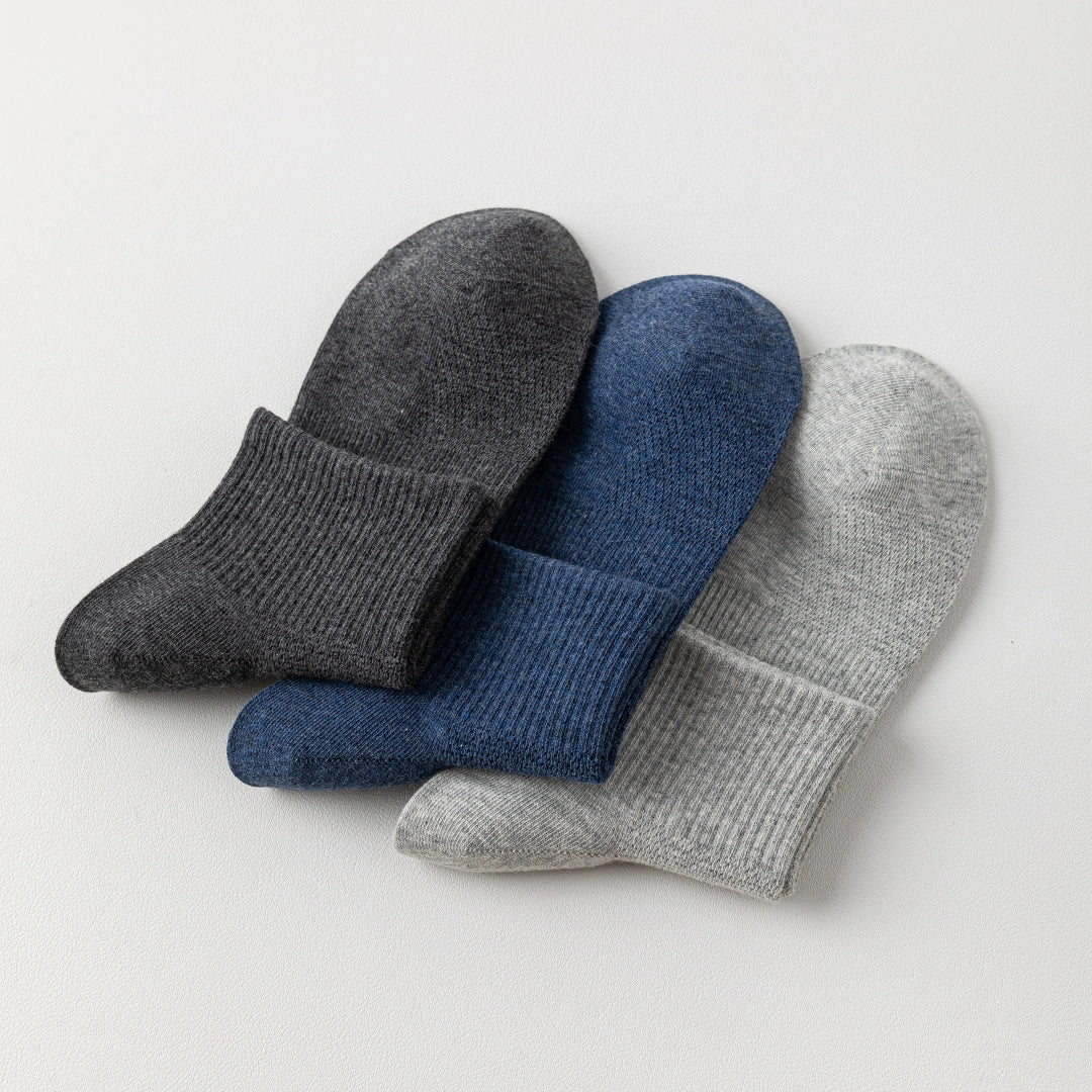 Men's 98% Cotton Breathable Mesh Ankle Socks - product photo showing breathable mesh comfort