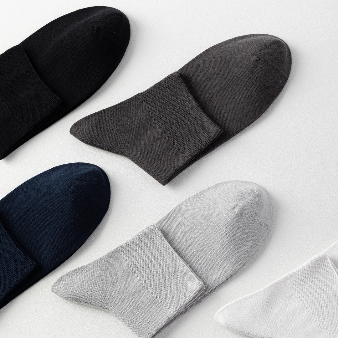 Men's 98% Cotton Ultra-Thin Non-Binding Ankle Socks - product photo showing soft cotton-rich comfort