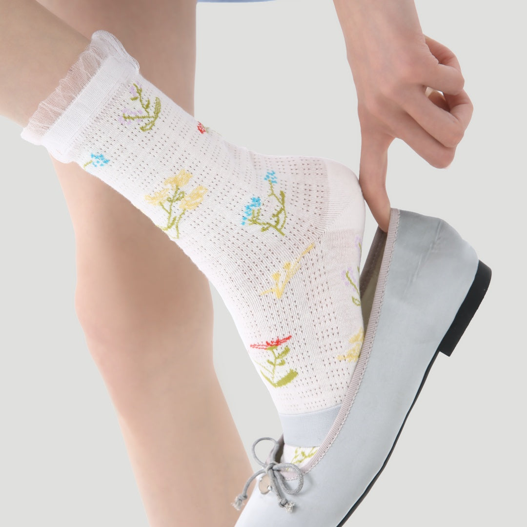 Women's Ombré Stripe Mesh Socks (3-Pack) - sock set showing breathable mesh comfort