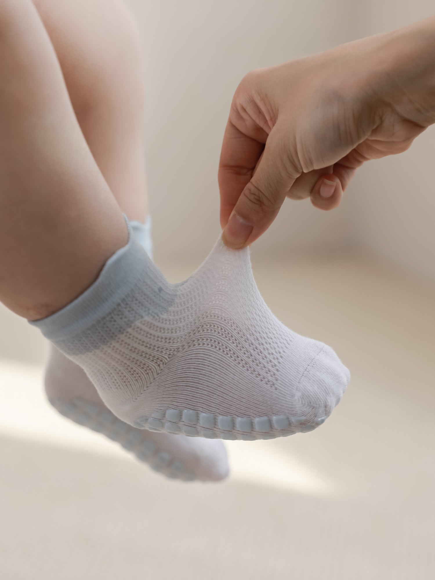 Babies' Mesh Grip Socks-3 Pack