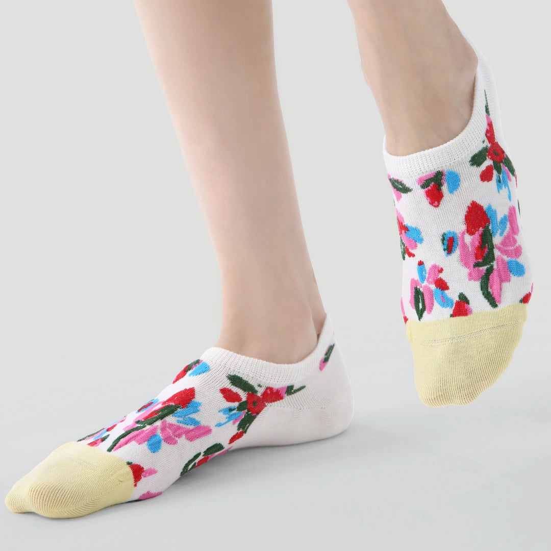"Vivid Rhythm" Women's 3D Jacquard No-Show Socks 5-Pack - sock set showing secure grip comfort