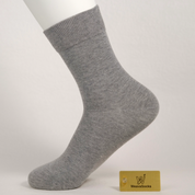 Men's 63% Combed Cotton Seamless Quarter Socks - product photo showing soft cotton comfort