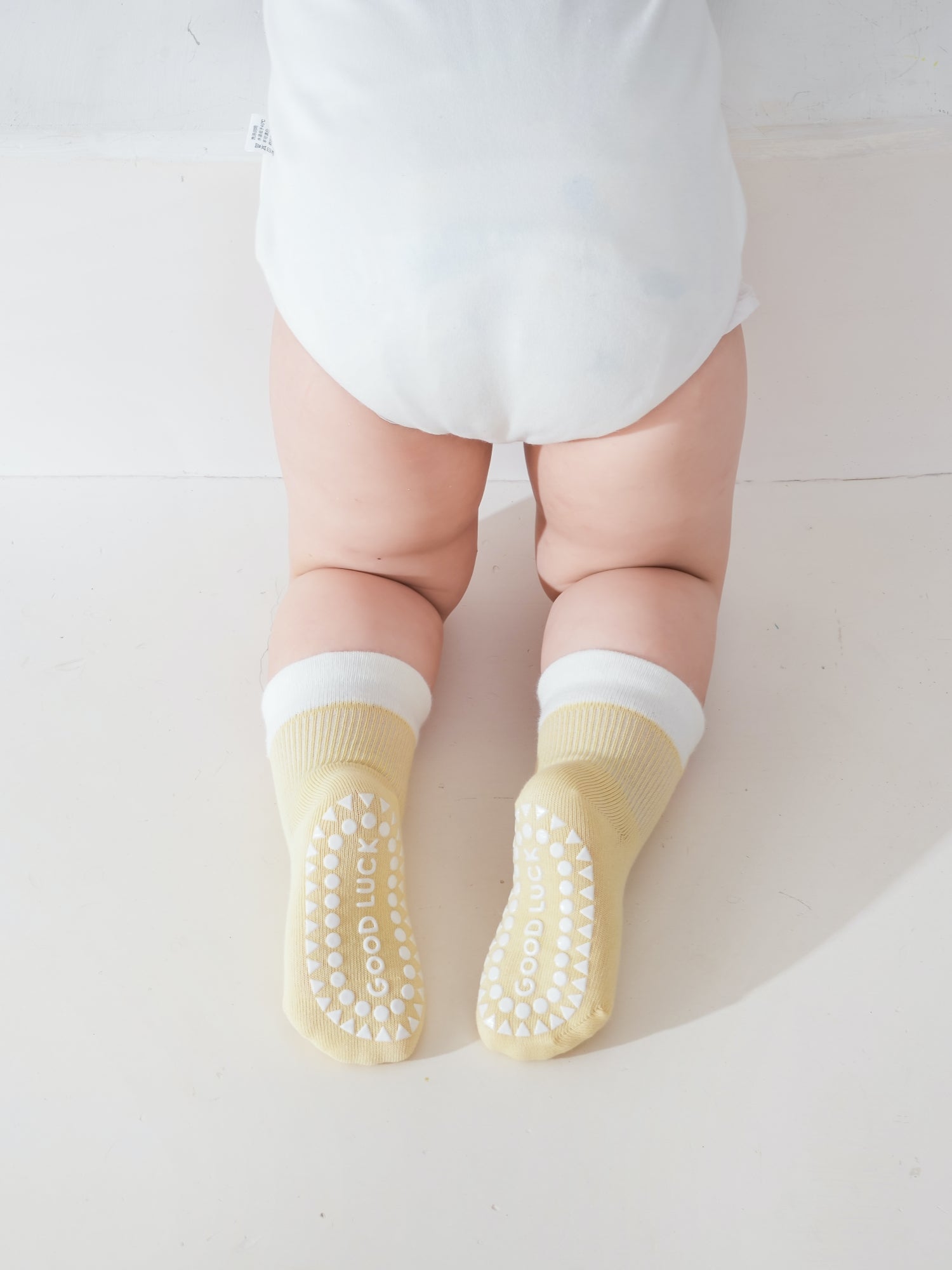 Babies' Pop-Out Pattern Grip Socks-3 Pack
