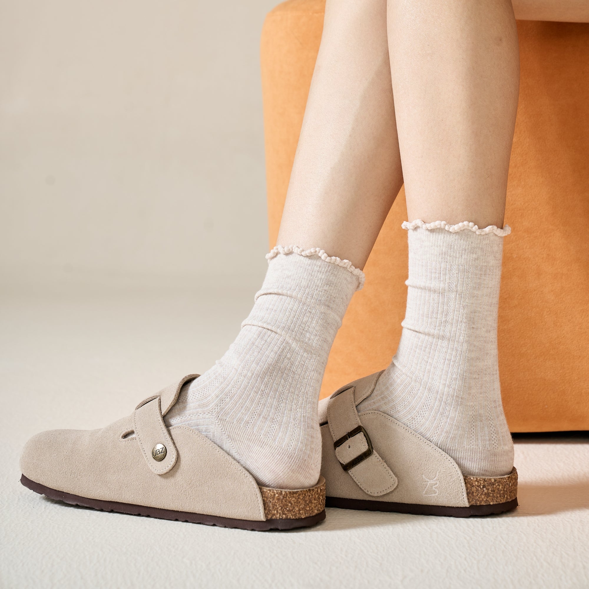 Women's Dainty Ruffle-Cuff Ribbed Socks - Single Pair