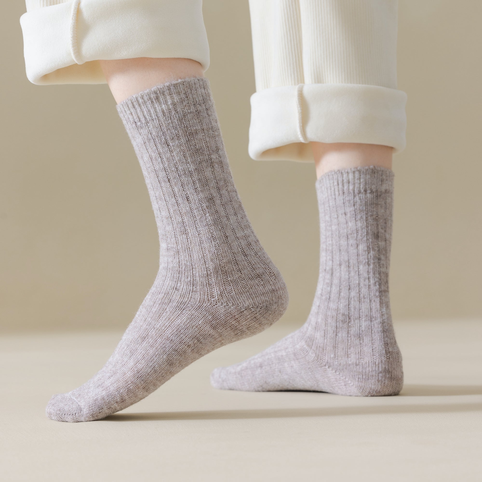 Women's Cozy Heathered Ribbed Crew Socks - 4 Pairs