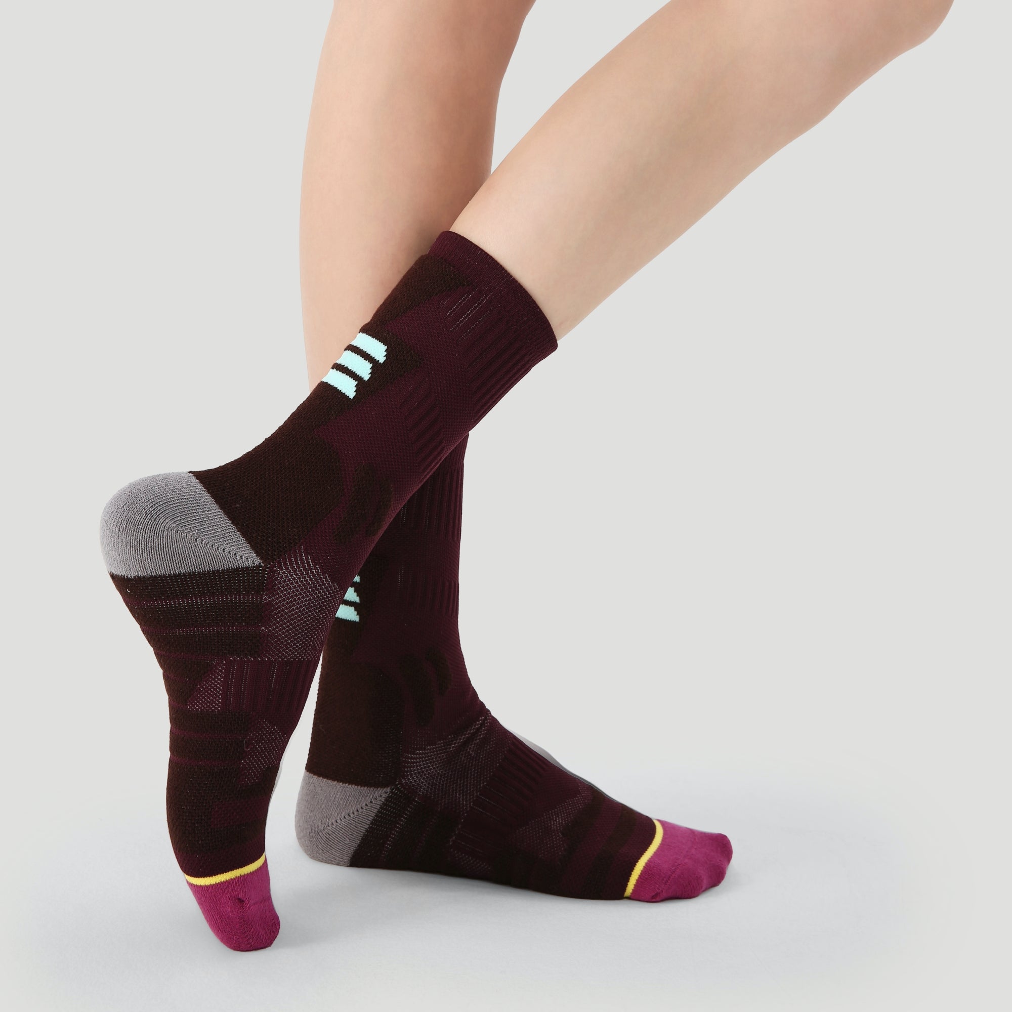 Women's Performance Cushioned Crew Socks - Maroon