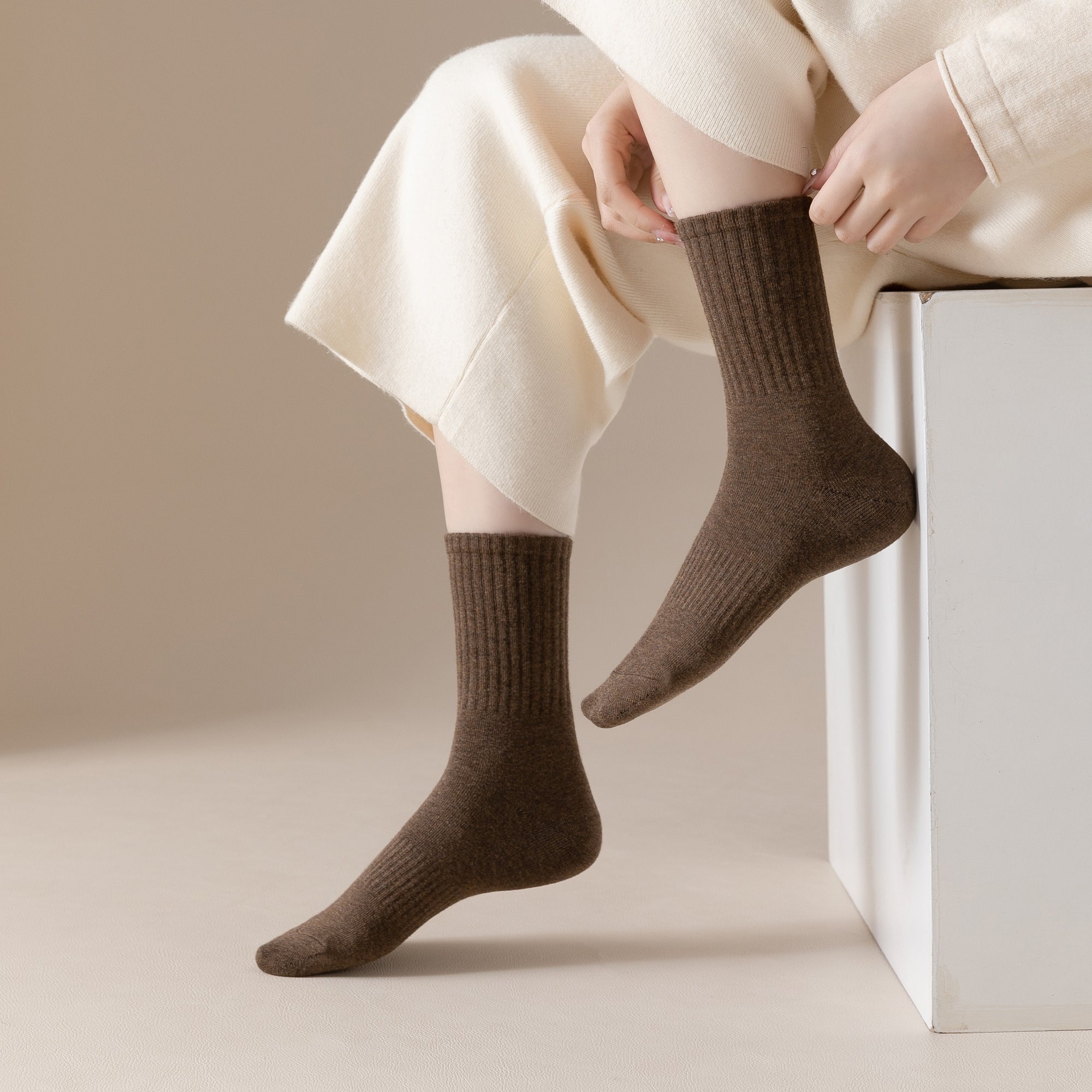 Women's Cozy Textured Knit Socks - 5 Pairs