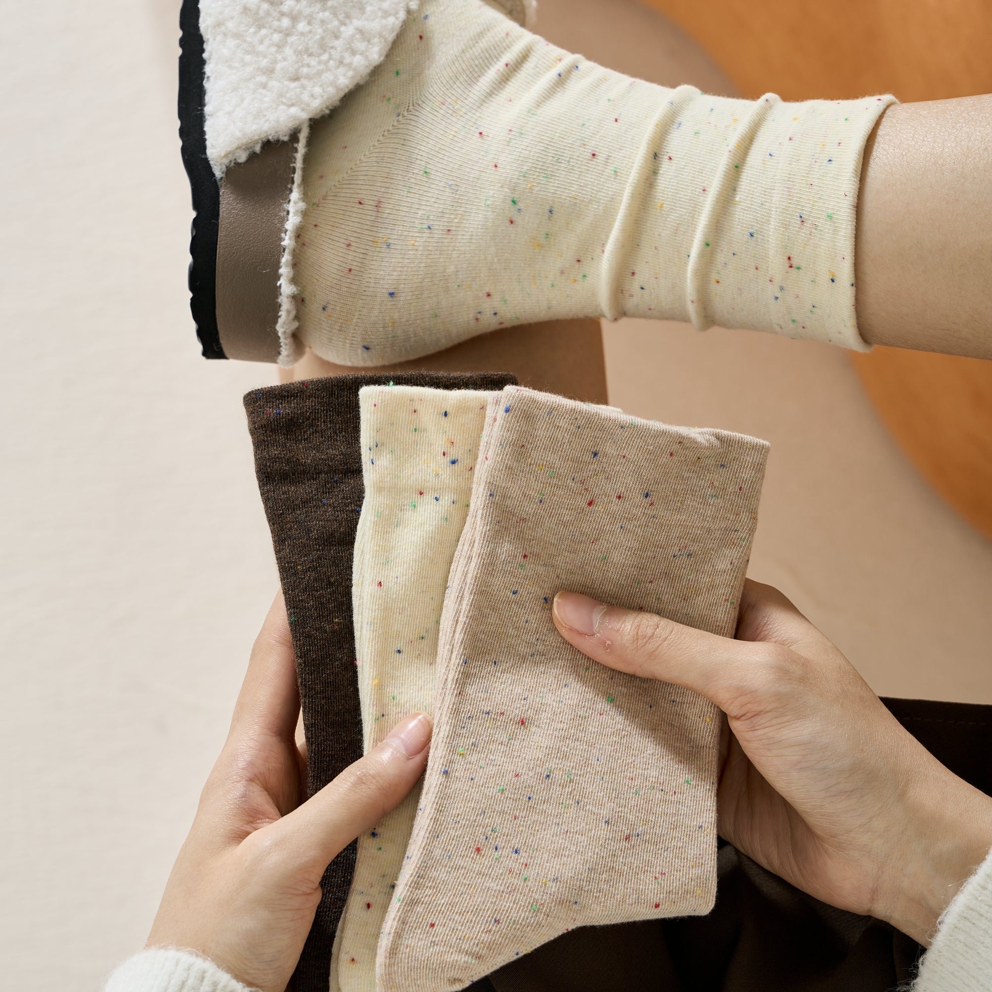 Women's Seamless Speckled Cotton Crew Socks - Single Pair