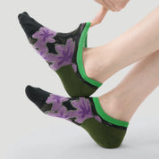 "Artisan Series" Women's 3D Jacquard No-Show Socks 5-Pack - sock set showing secure grip comfort
