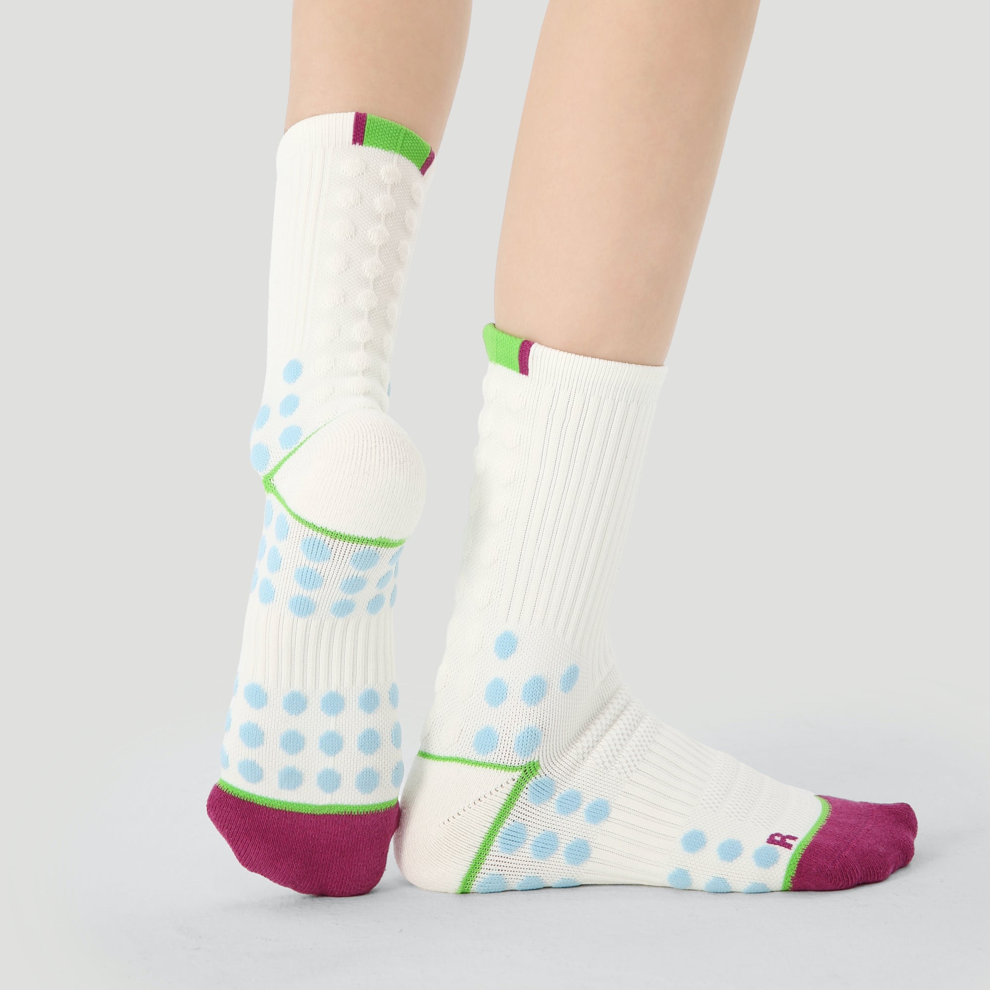 Women's Performance Athletic Crew Socks-White A-1 Pack