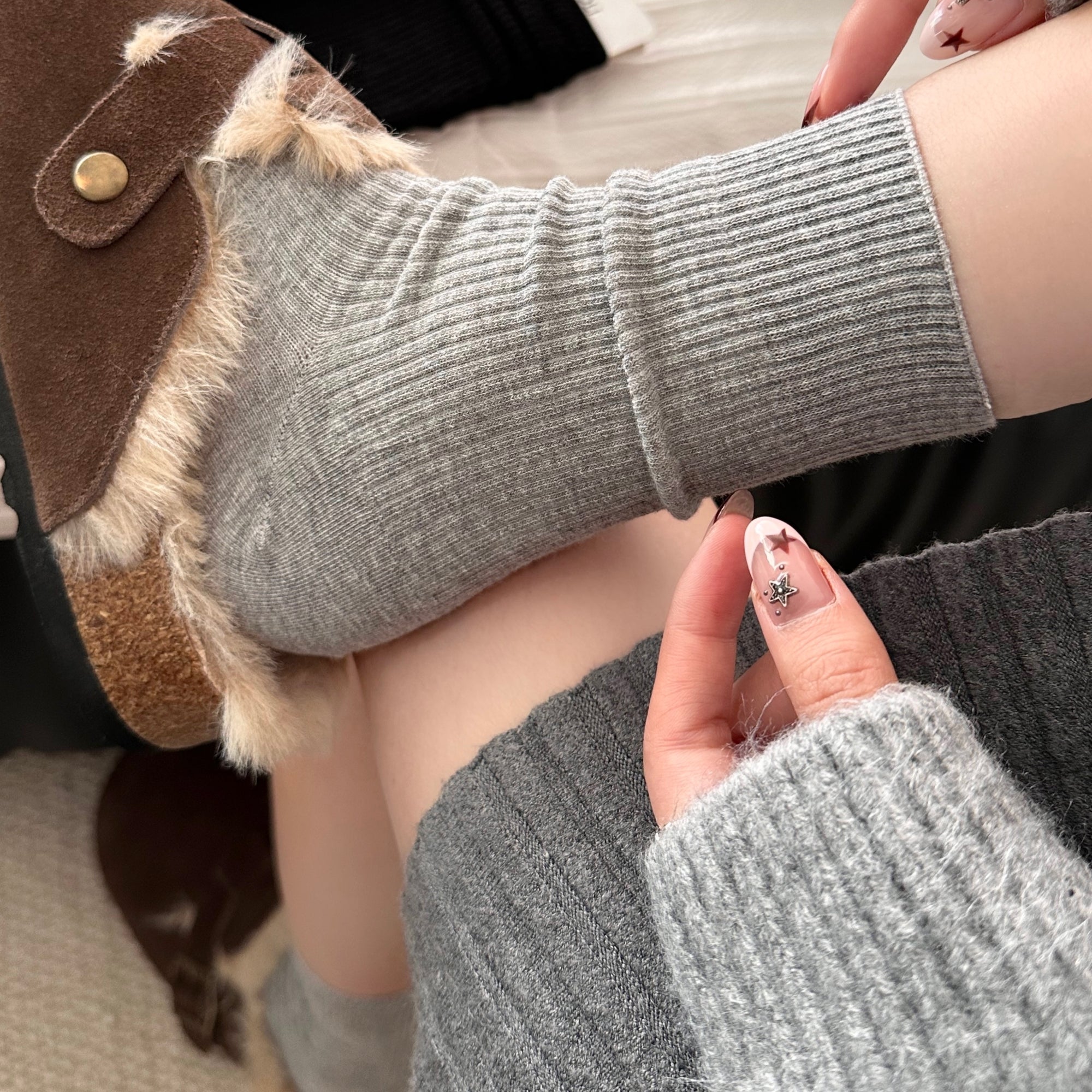 Women's Minimalist Ribbed Crew Socks - Single Pair