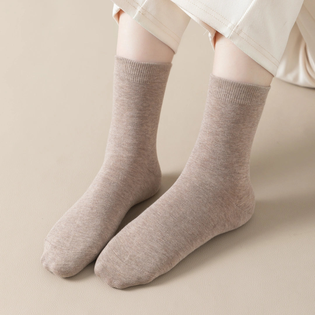 Women's 98% Cotton 5" Quarter Heather Socks - product photo showing soft cotton-rich comfort