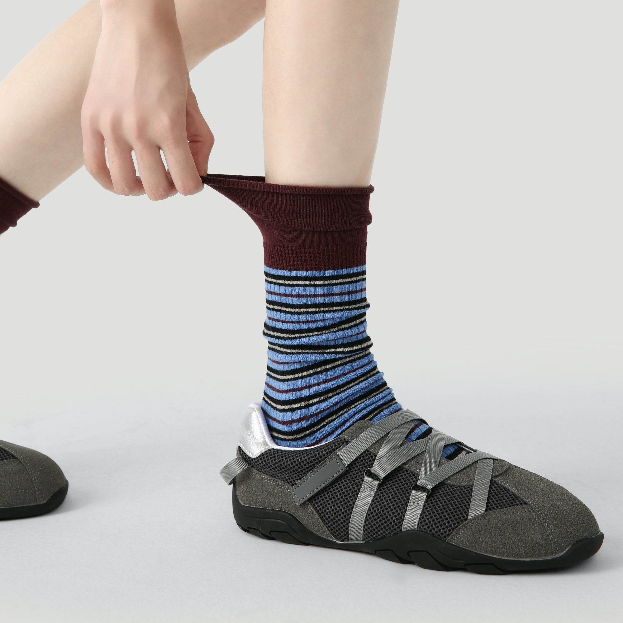 Women's Maroon Cuff Stripe Crew Socks - Single Pair