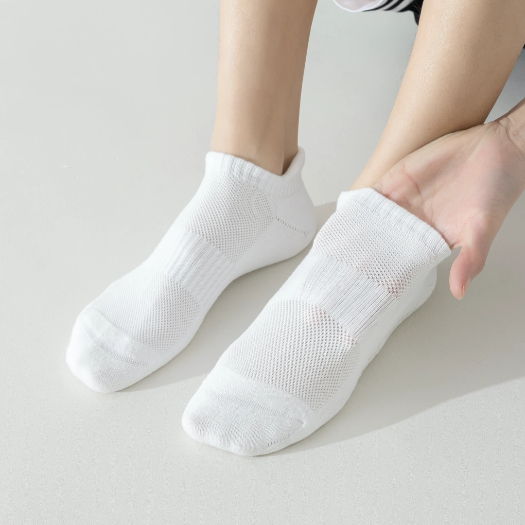 Men's 92% Cotton Non-Slip Yoga Ankle Socks - product photo showing secure grip comfort