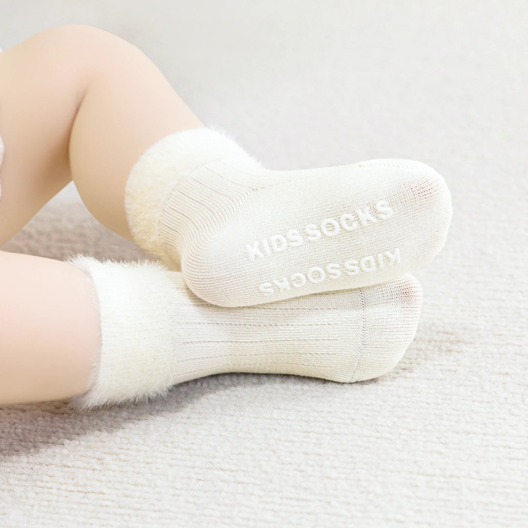 Baby’s Snowy Day' Fuzzy Chenille Cuff Boot Socks