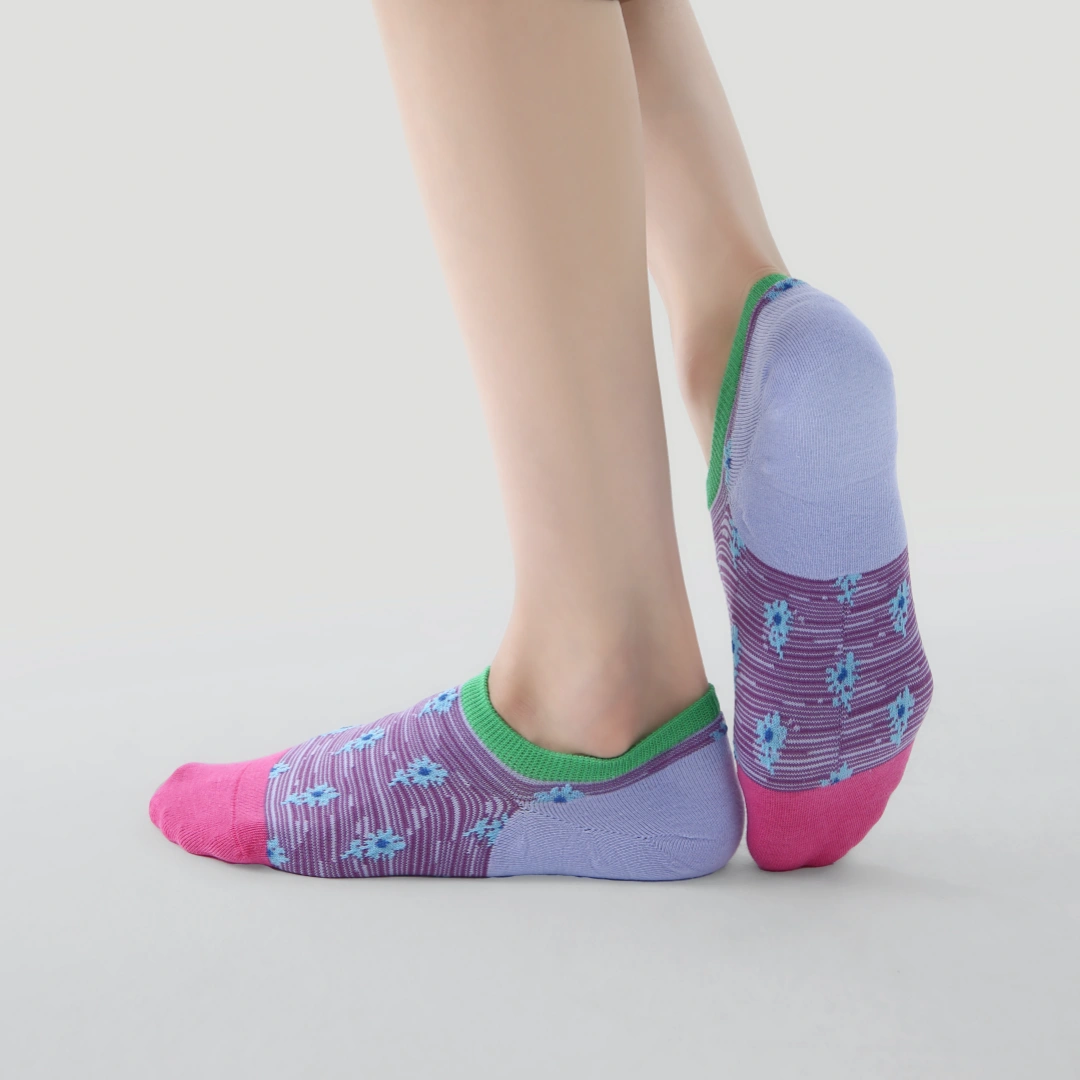 "Vivid Rhythm" Women's 3D Jacquard No-Show Socks 5-Pack - sock set showing secure grip comfort