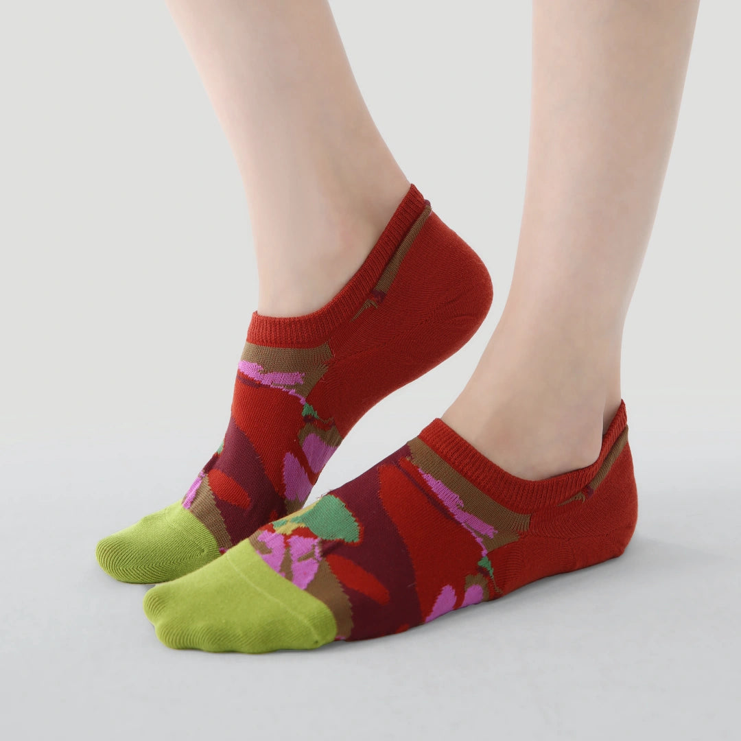 "Artisan Series" Women's 3D Jacquard No-Show Socks 5-Pack - sock set showing secure grip comfort