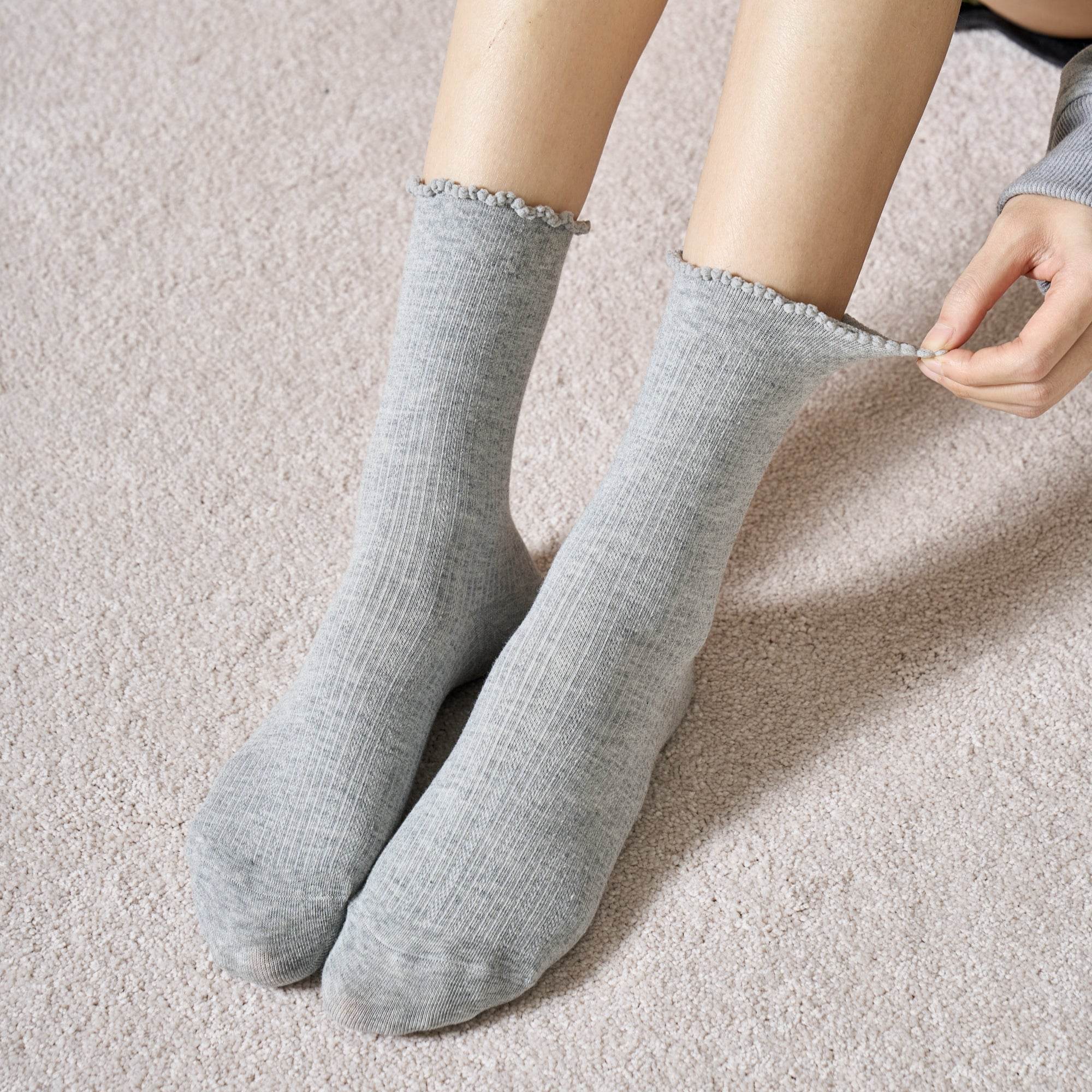 Women's Dainty Ruffle-Cuff Ribbed Socks - Single Pair