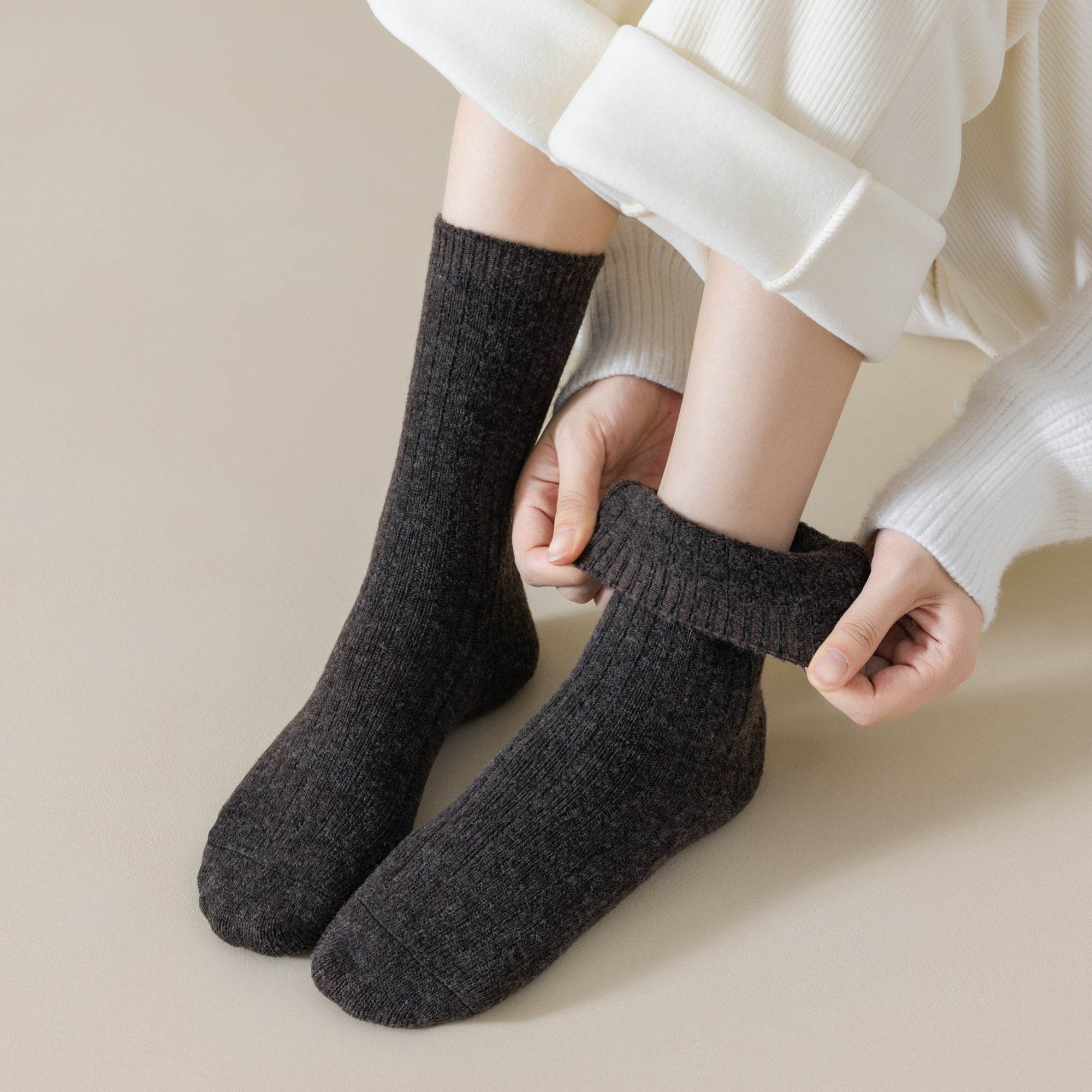 Women's Cozy Heathered Ribbed Crew Socks - 4 Pairs