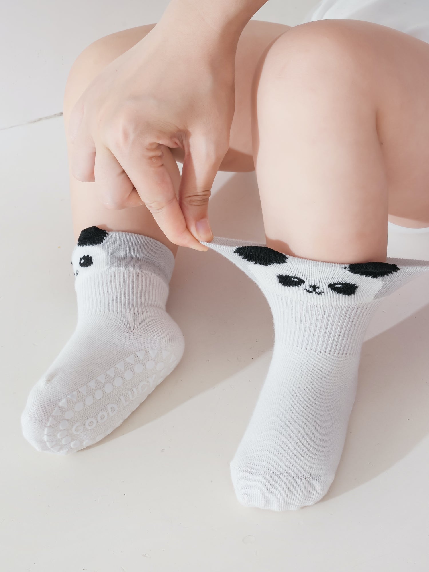 Babies' Pop-Out Pattern Grip Socks-3 Pack